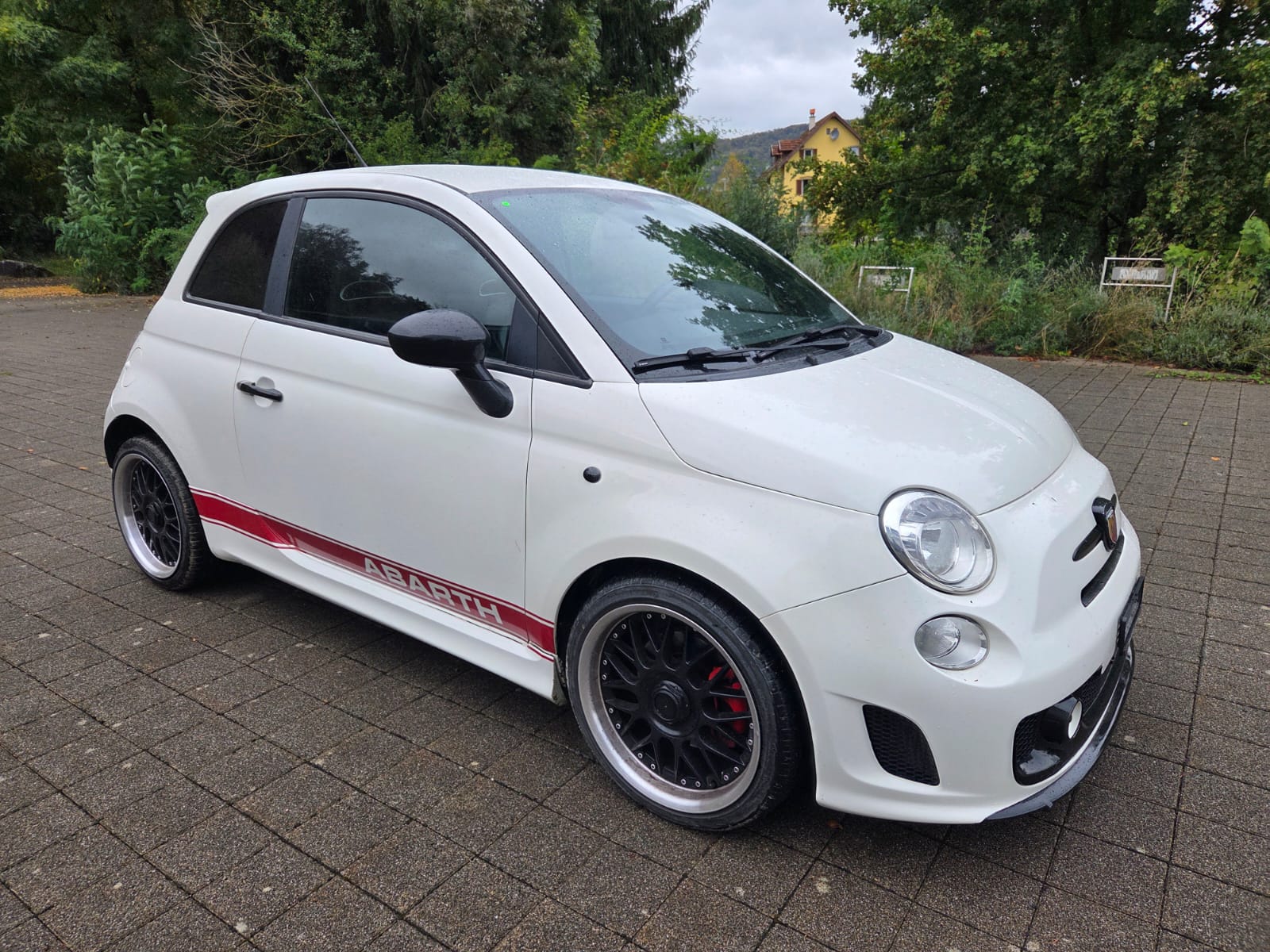 FIAT 500 1.4 16V Turbo Abarth-image-2