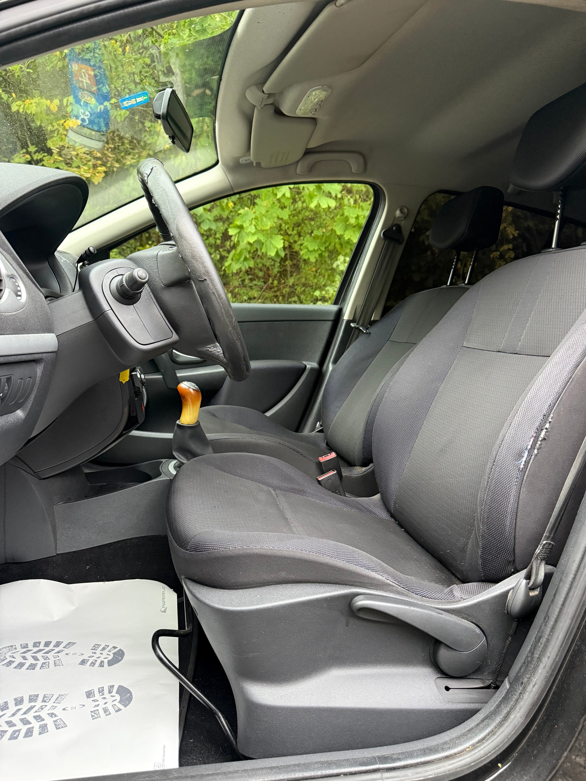 RENAULT Clio 1.2 16V Authentique-image-6