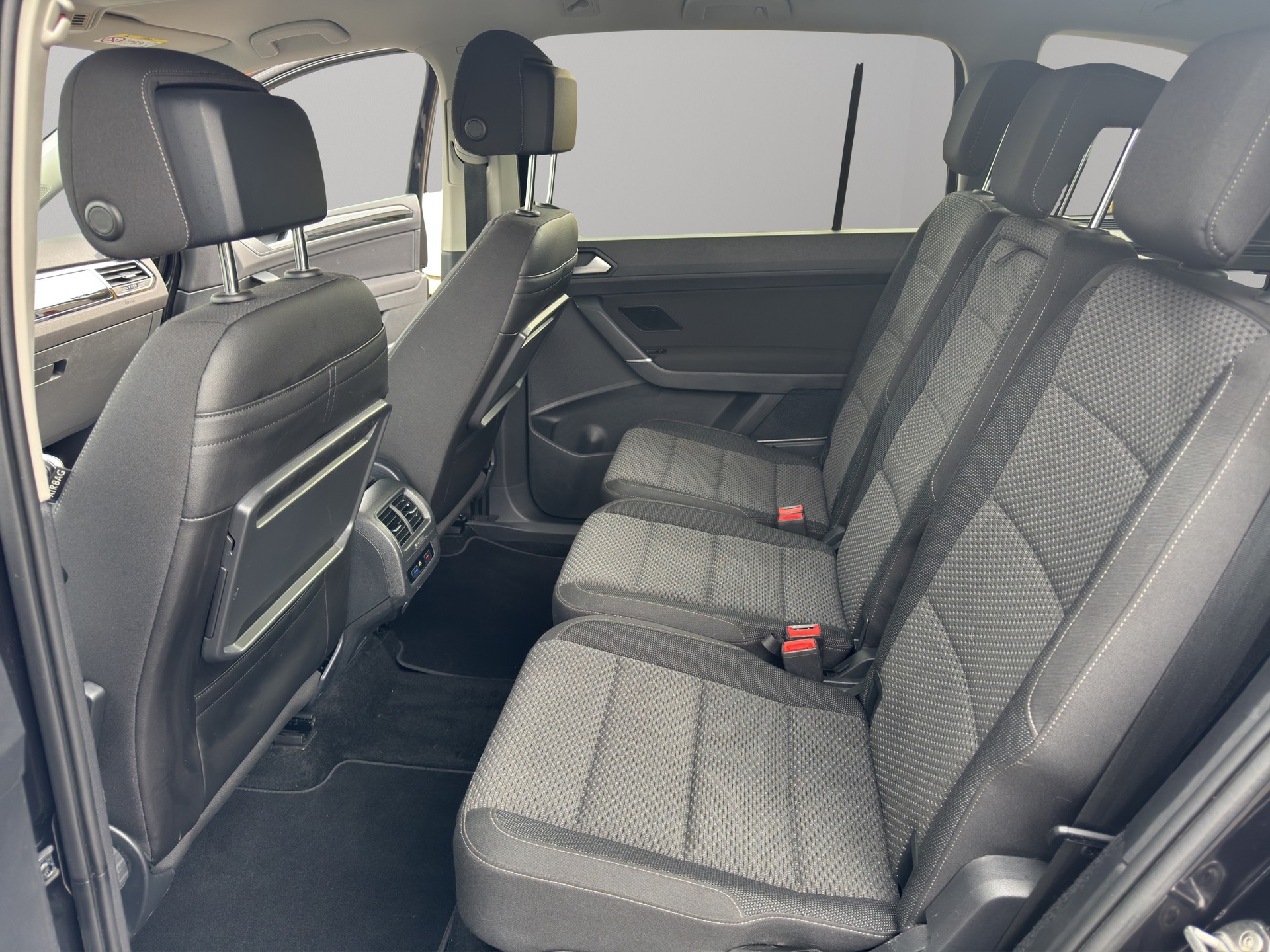 VW Touran 1.5 TSI EVO Comfortline DSG-image-11