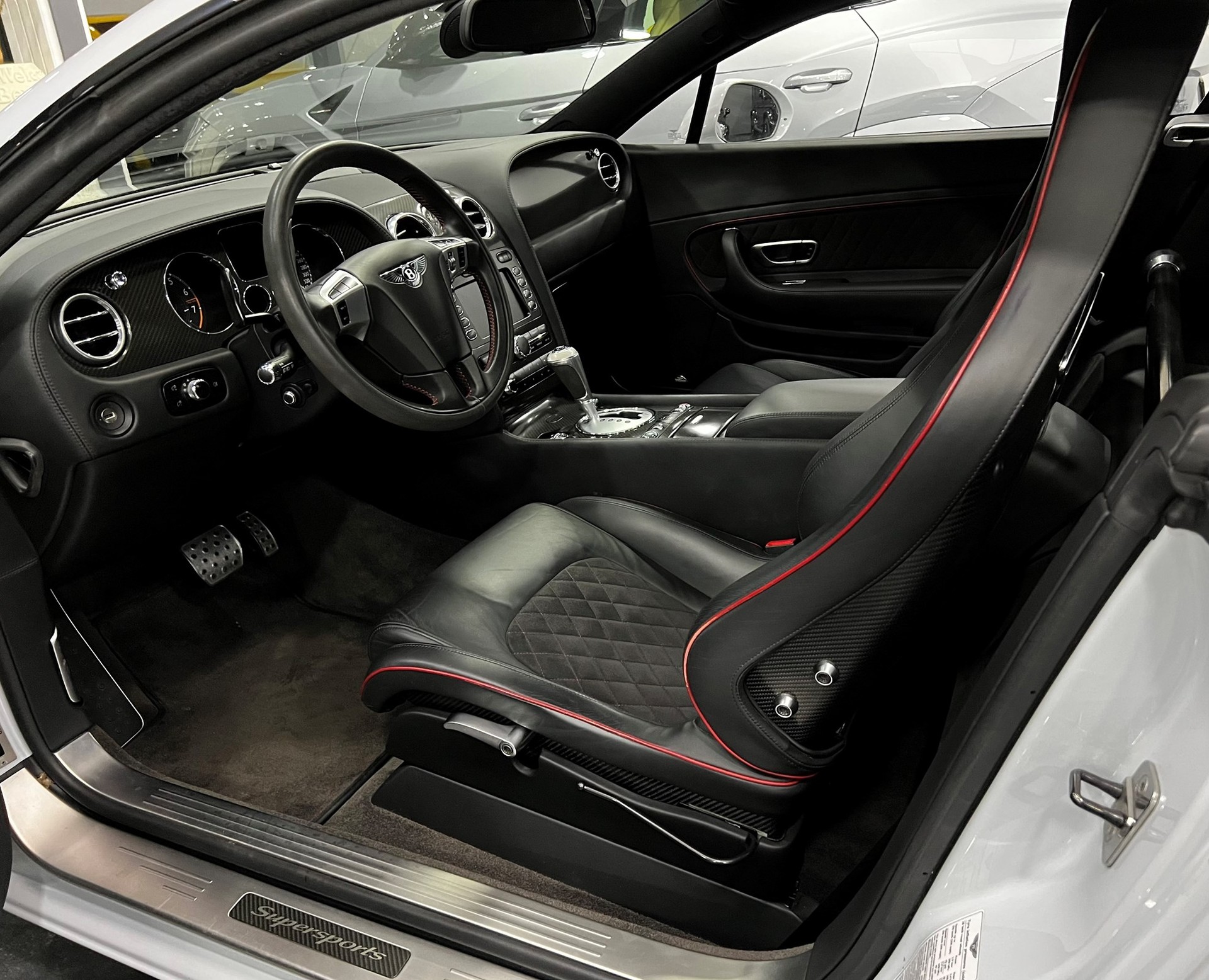 BENTLEY Continental Supersports 6.0-image-8
