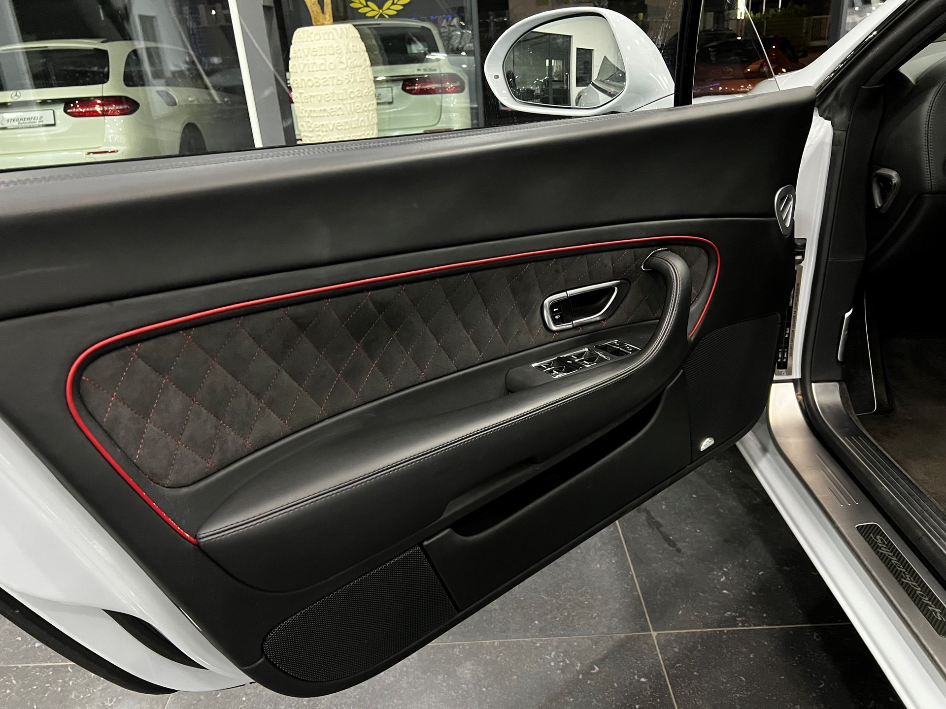 BENTLEY Continental Supersports 6.0-image-9