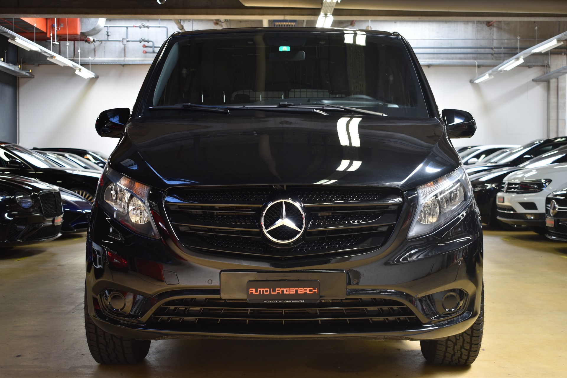 MERCEDES-BENZ Vito 114 BlueTEC L 7G-Tronic Euro 6 ***Nutzlast 950kg***Special_Adventure_Black_Edition***-image-4