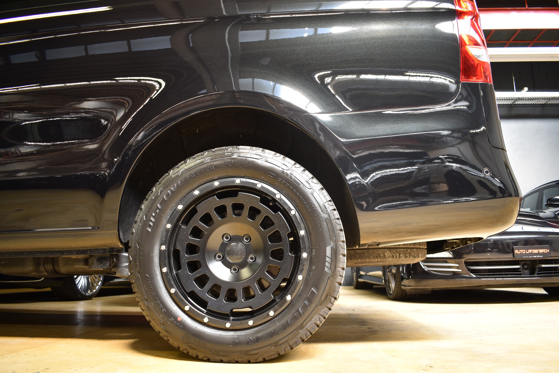 MERCEDES-BENZ Vito 114 BlueTEC L 7G-Tronic Euro 6 ***Nutzlast 950kg***Special_Adventure_Black_Edition***-image-11
