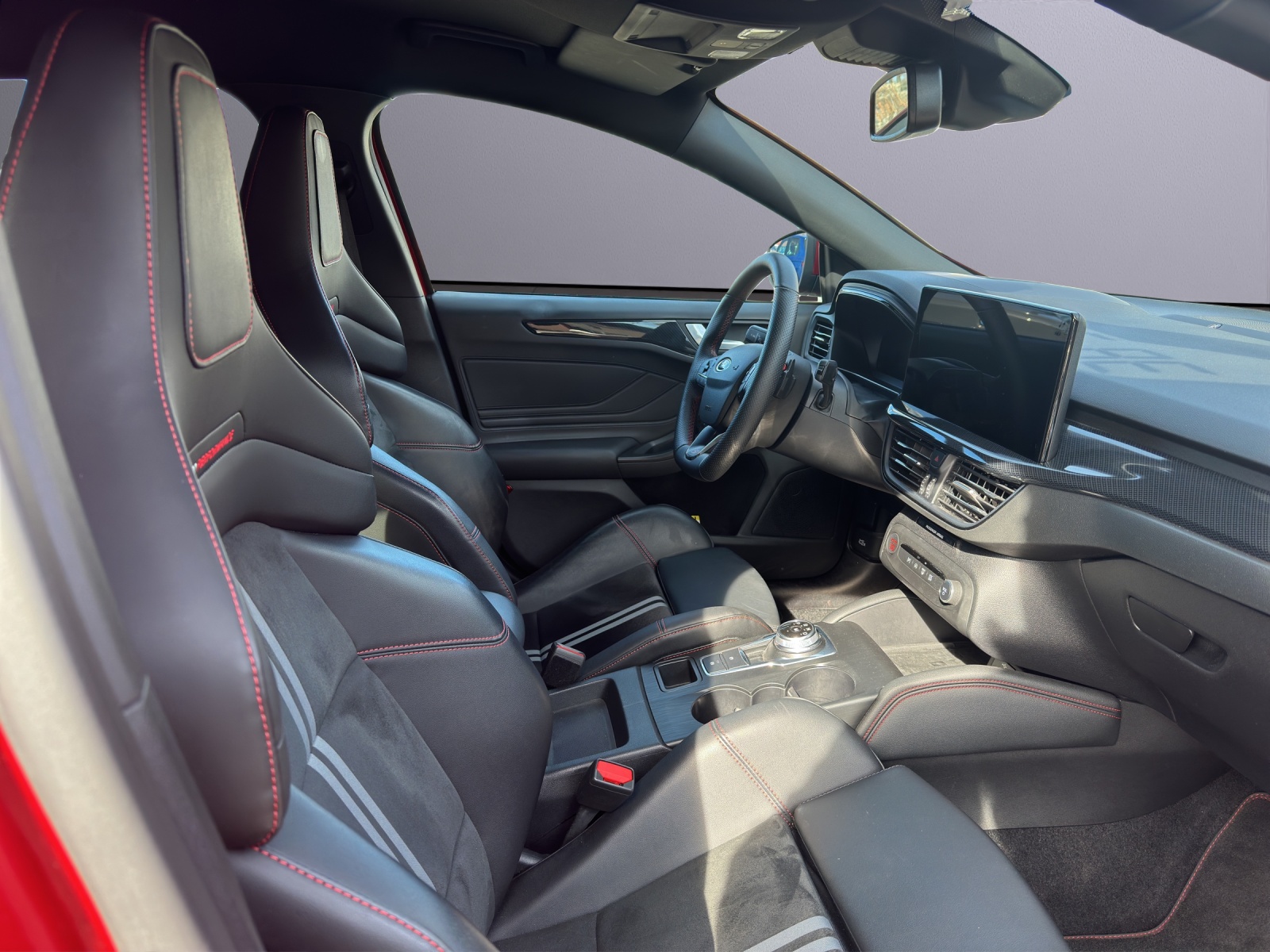 FORD Focus Station Wagon 2.3 EcoB ST X-image-11