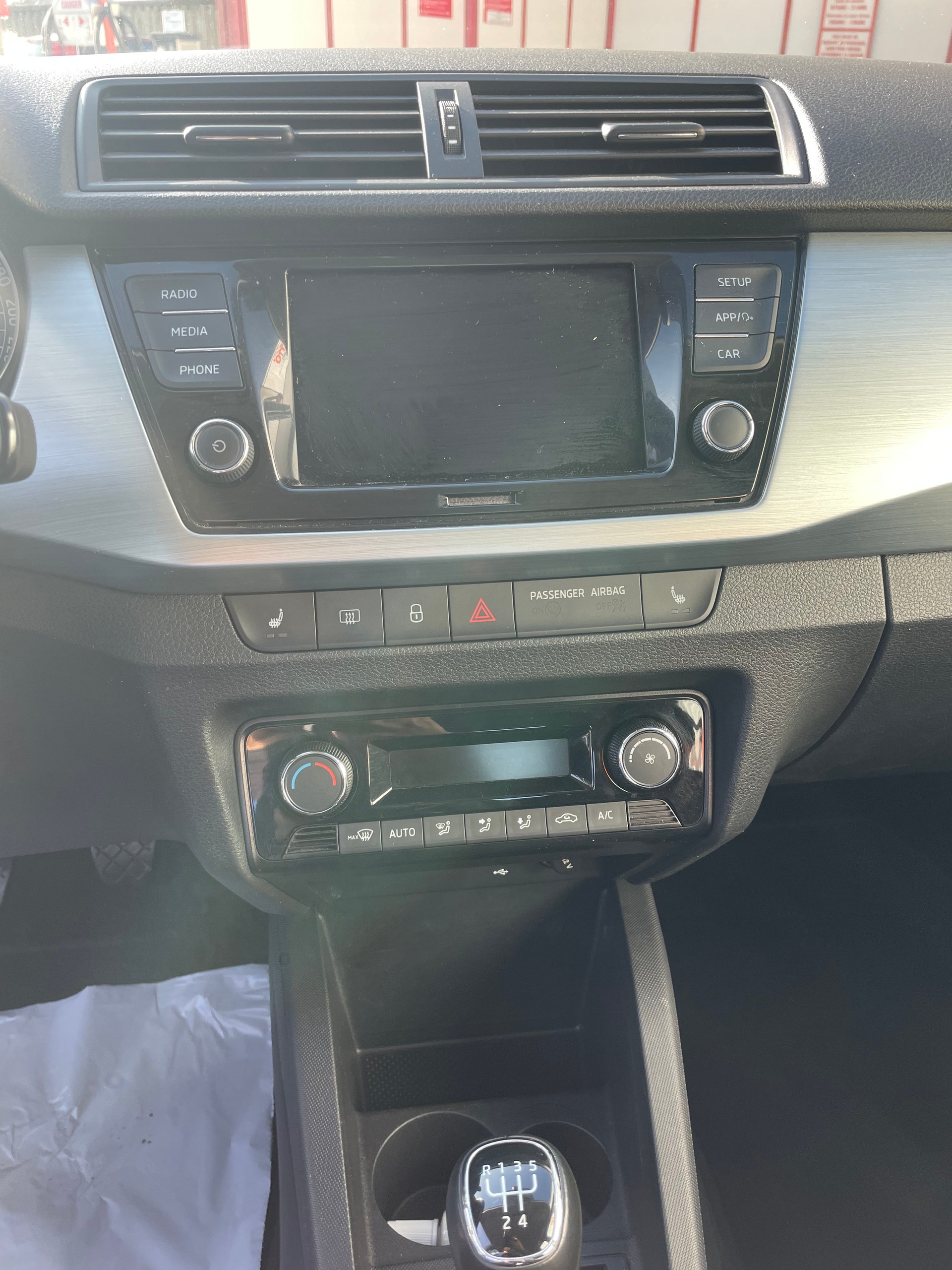 SKODA Fabia 1.0 TSI Ambition-image-8