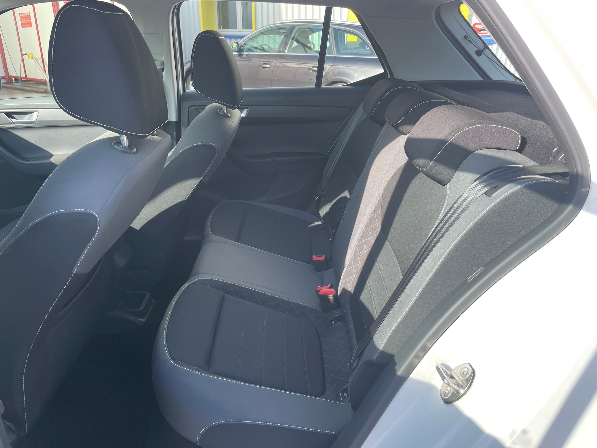 SKODA Fabia 1.0 TSI Ambition-image-5