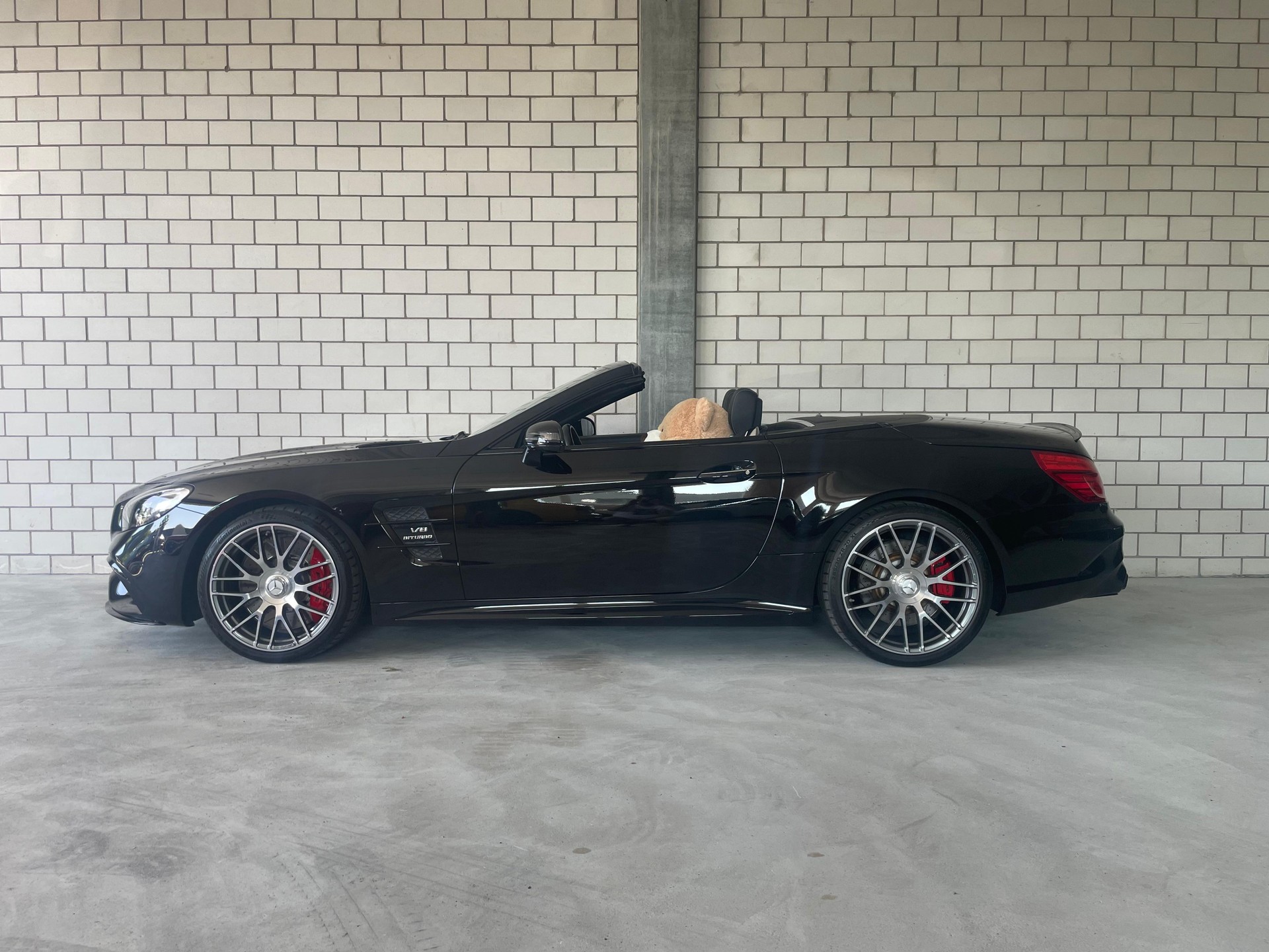 MERCEDES-BENZ SL 63 AMG Speedshift Traumausstattung