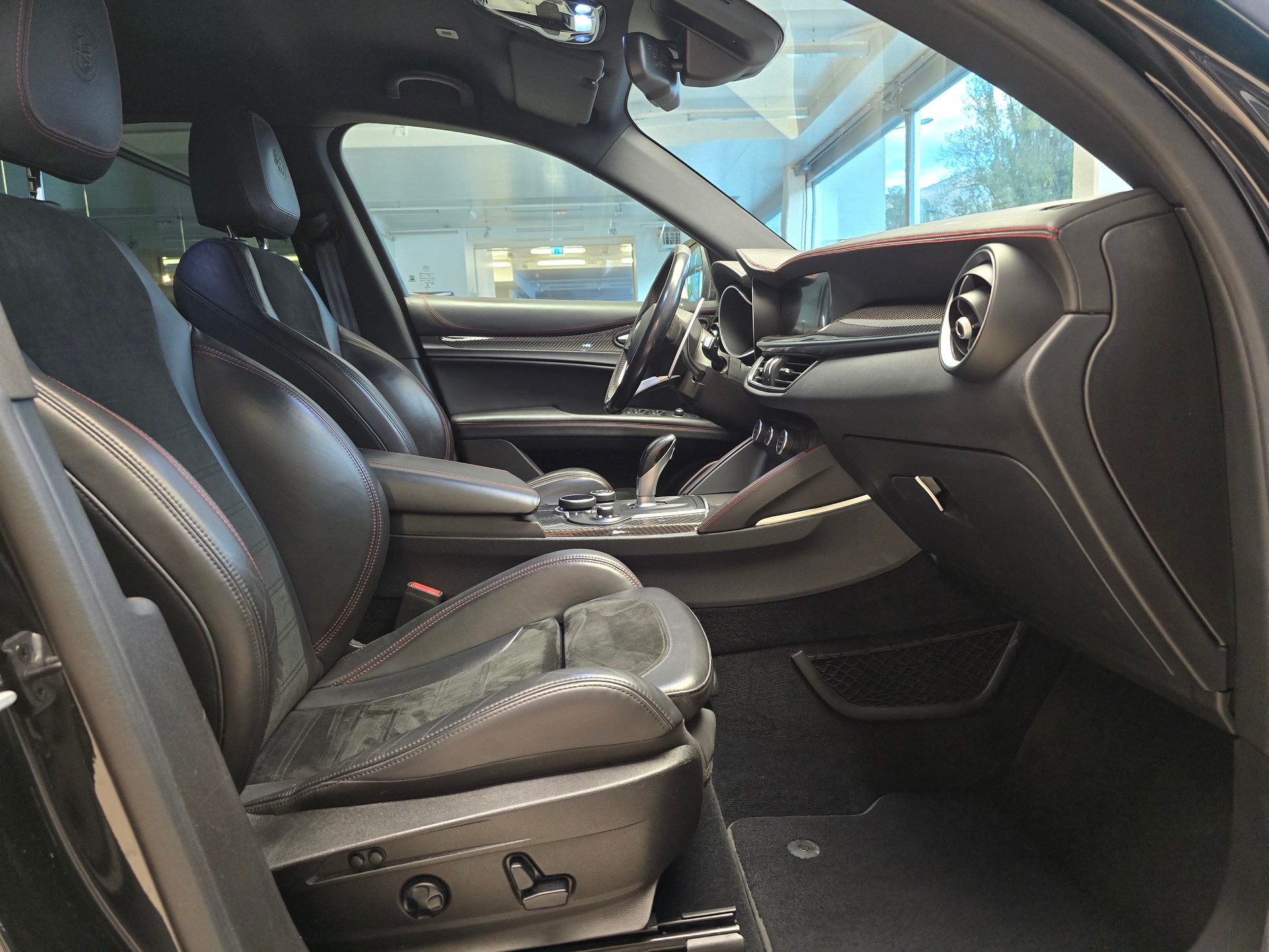 ALFA ROMEO Stelvio 2.9 V6 Quadrifoglio Q4 Automatic-image-12