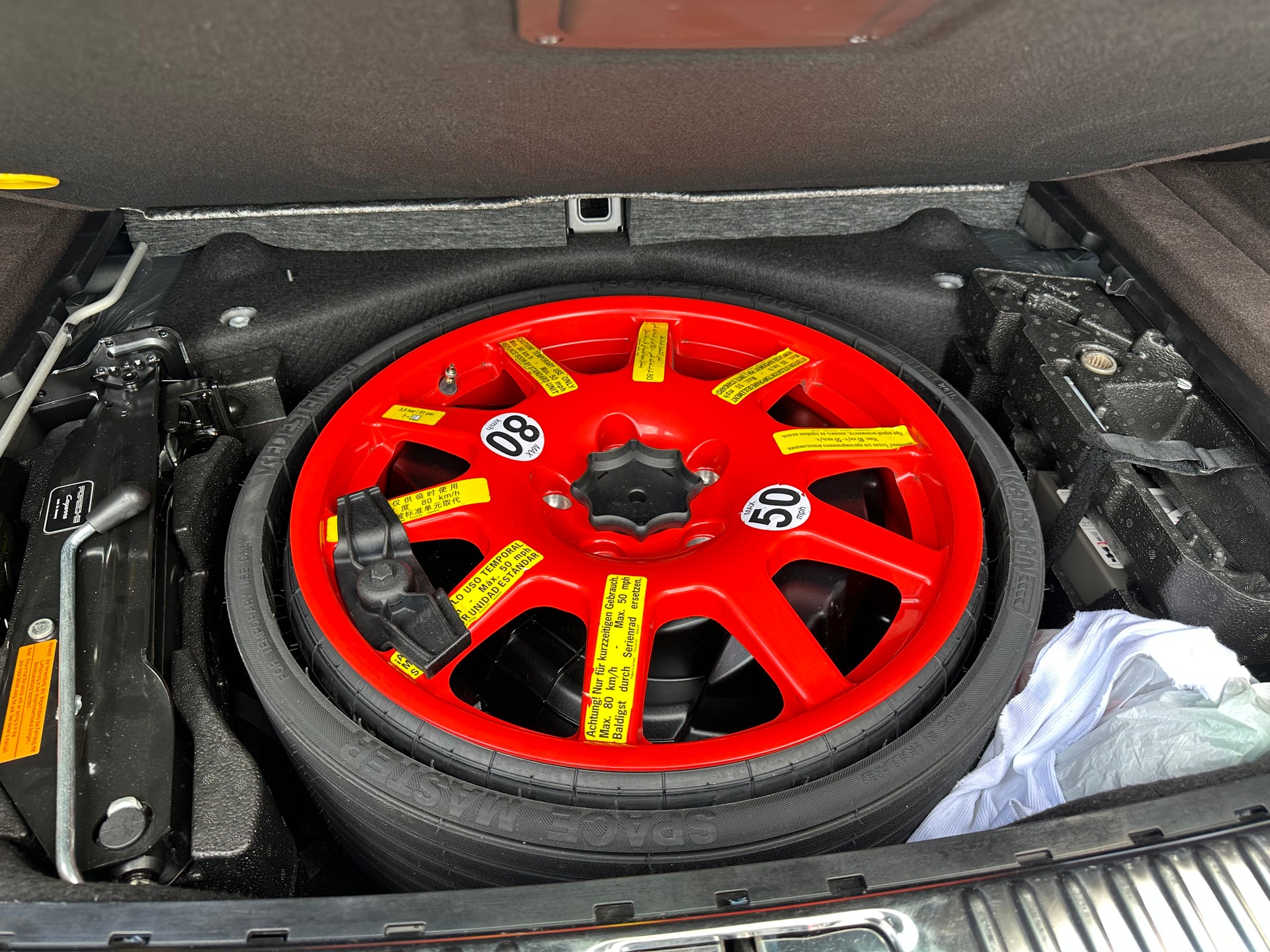 PORSCHE Cayenne Tiptronic-image-4