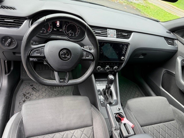 SKODA Octavia Combi 2.0 TDI RS 4x4 DSG-image-7