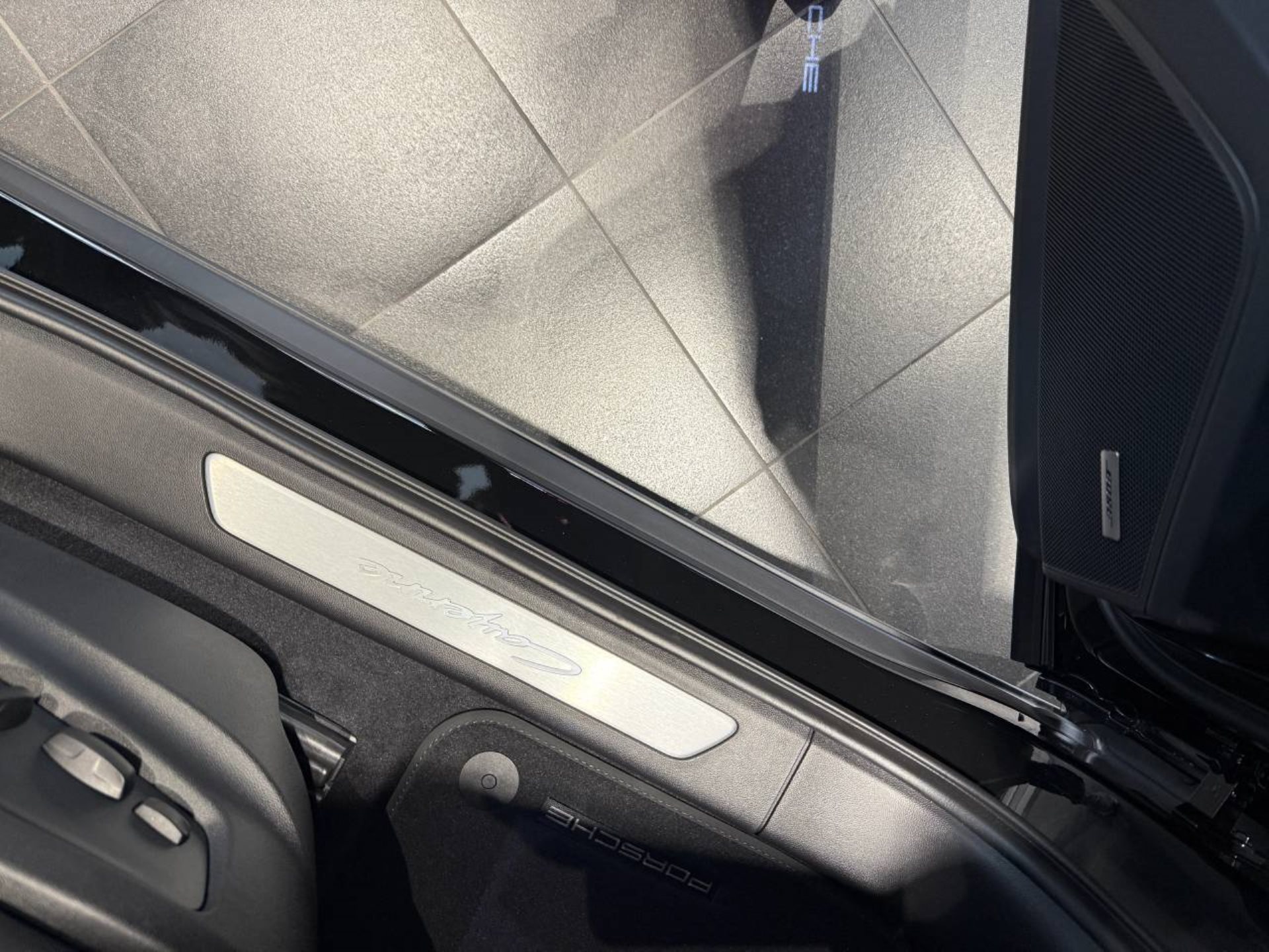 PORSCHE Cayenne E-Hybrid-image-26