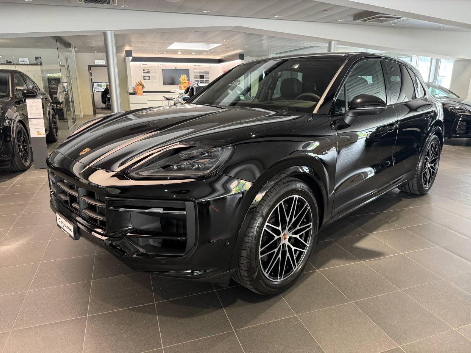 PORSCHE Cayenne E-Hybrid-image-0