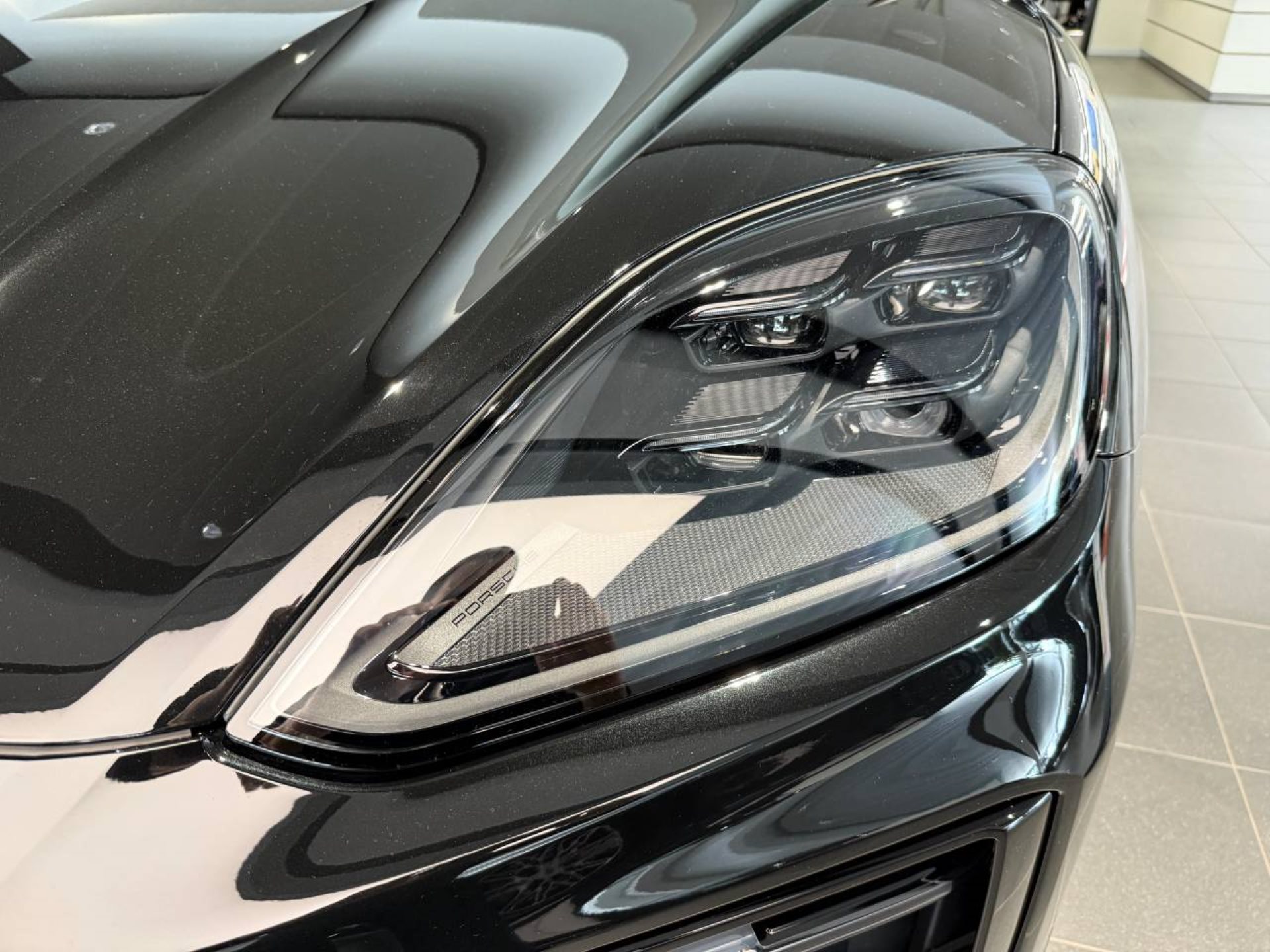 PORSCHE Cayenne E-Hybrid-image-21