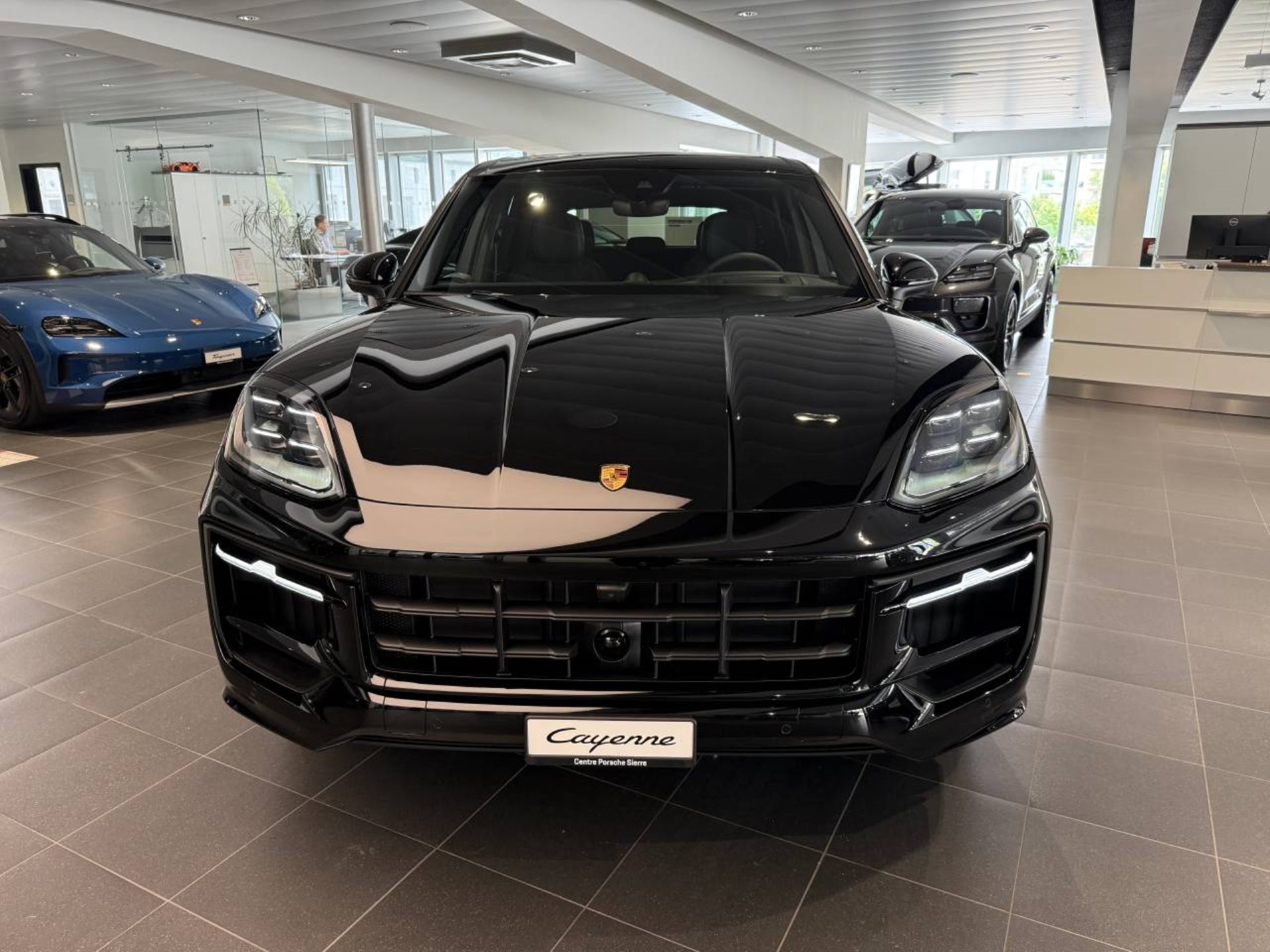 PORSCHE Cayenne E-Hybrid-image-9