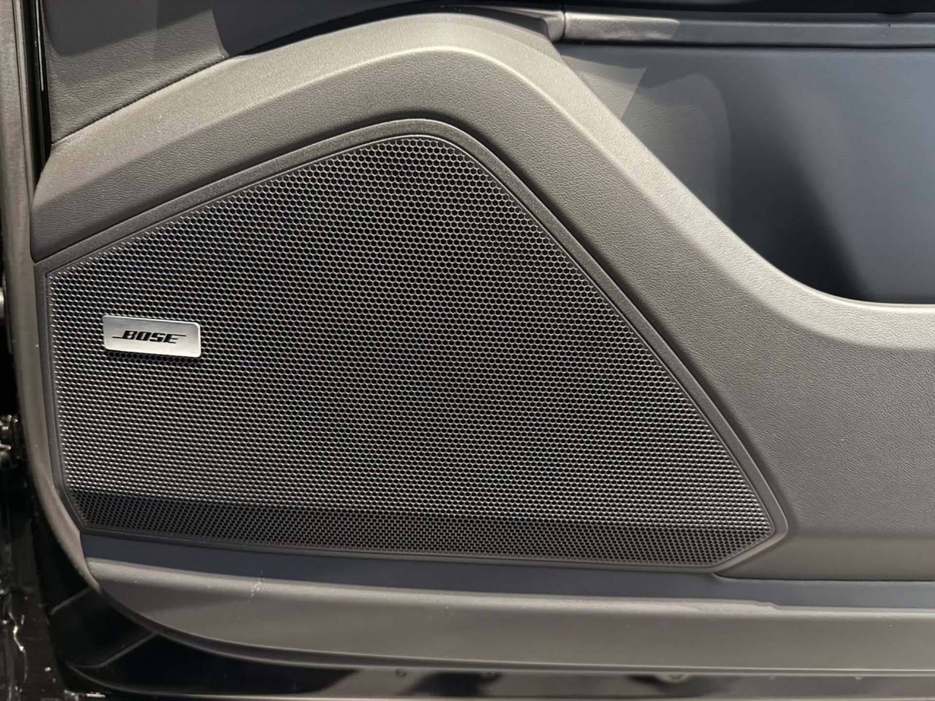 PORSCHE Cayenne E-Hybrid-image-25