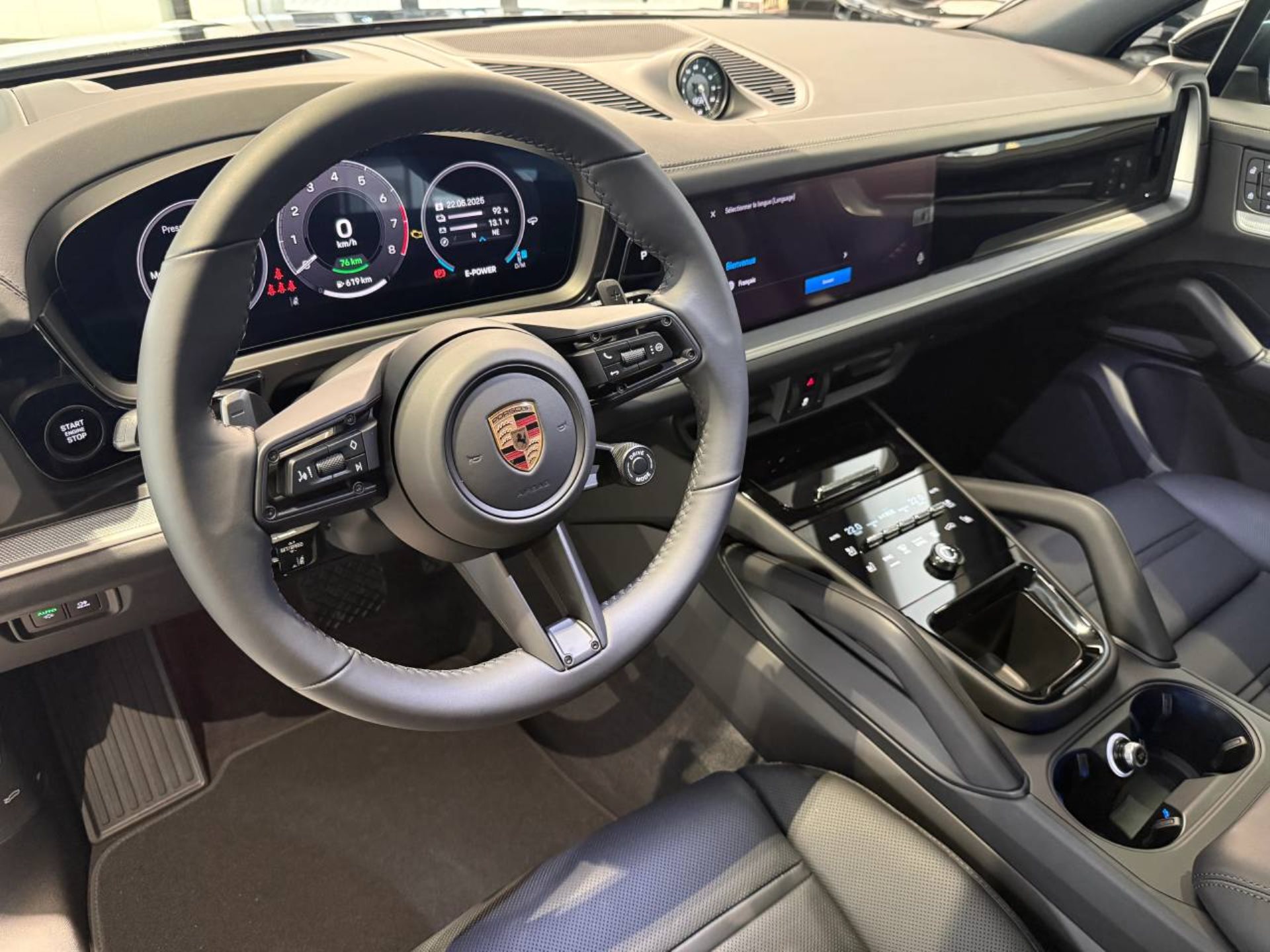 PORSCHE Cayenne E-Hybrid-image-3