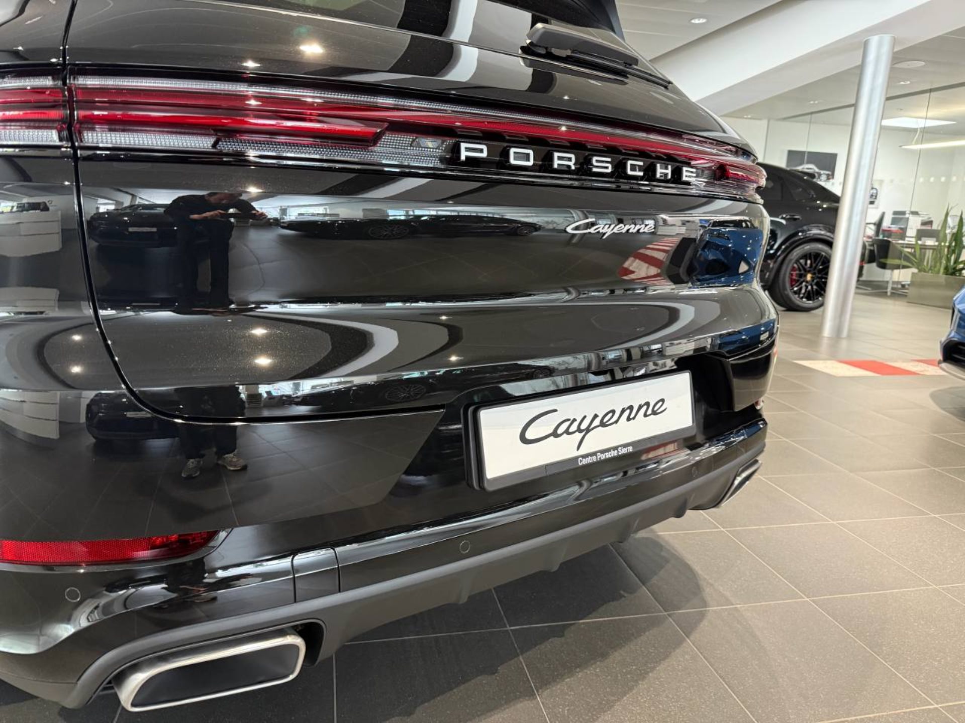 PORSCHE Cayenne E-Hybrid-image-23