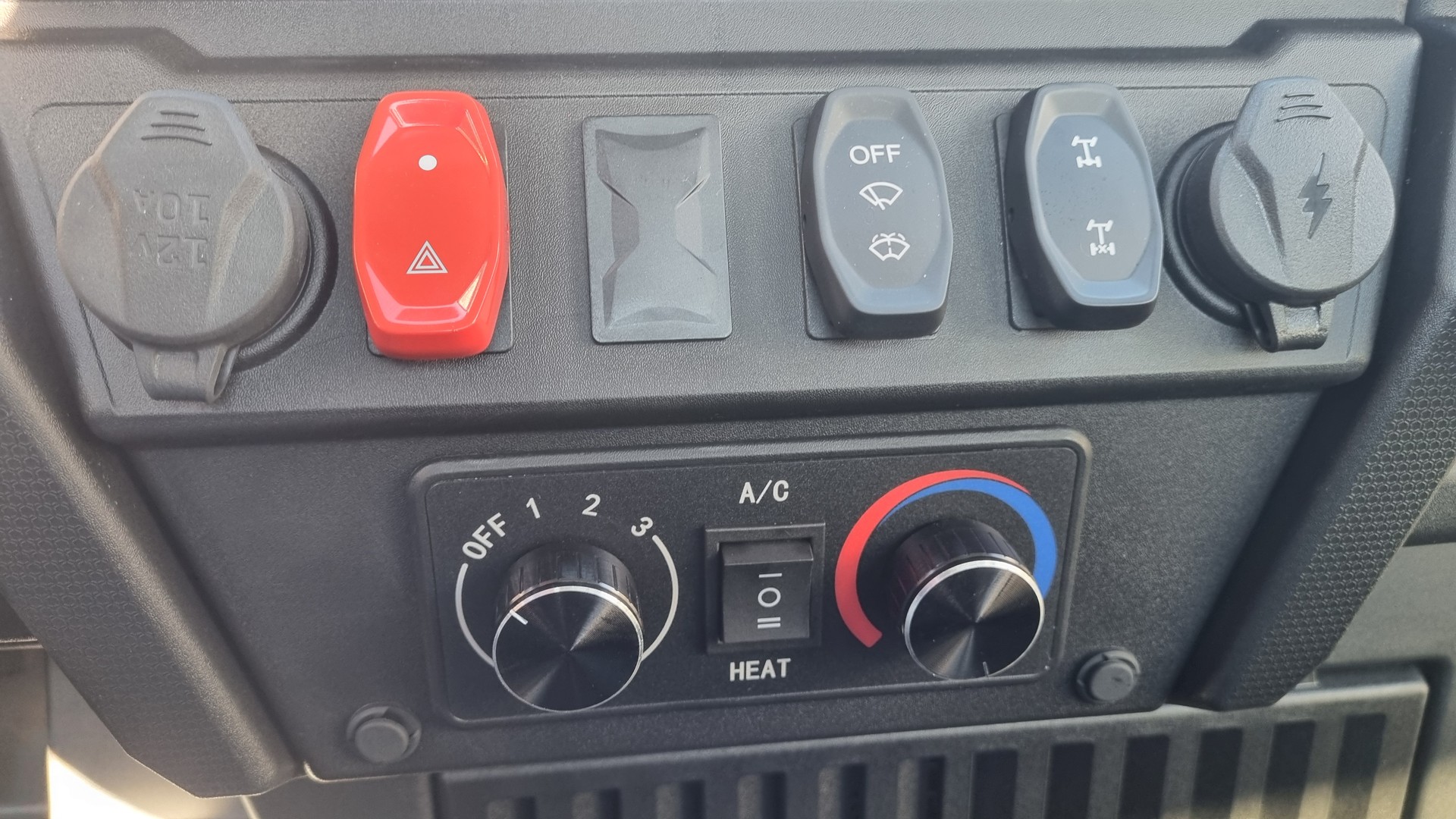 AODES Workcross 1000- HVAC 4x4-image-11