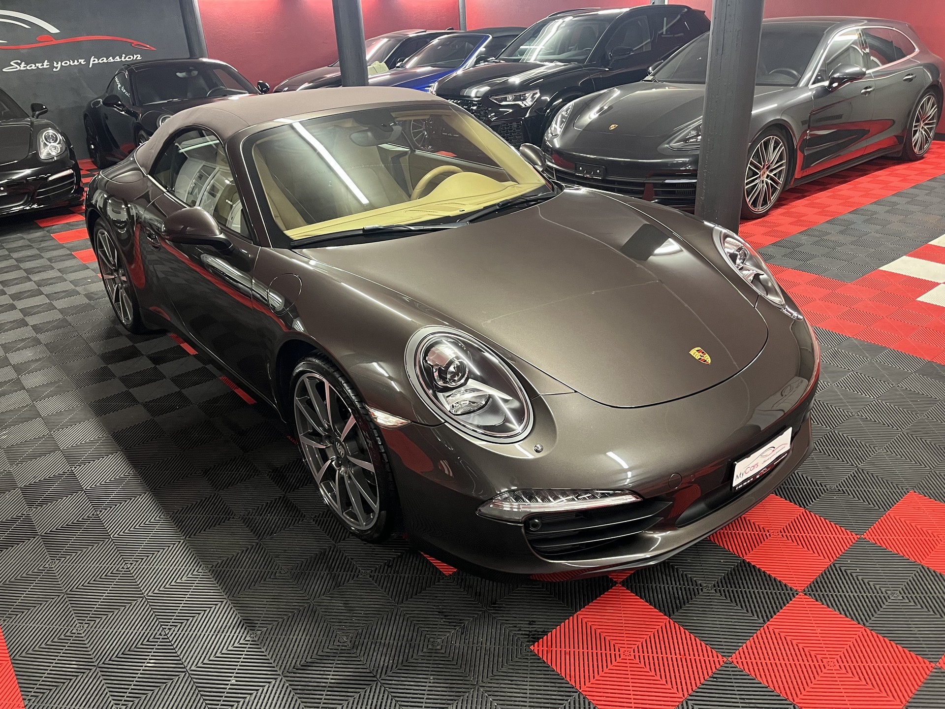PORSCHE 911 Cabrio Carrera PDK-image-3