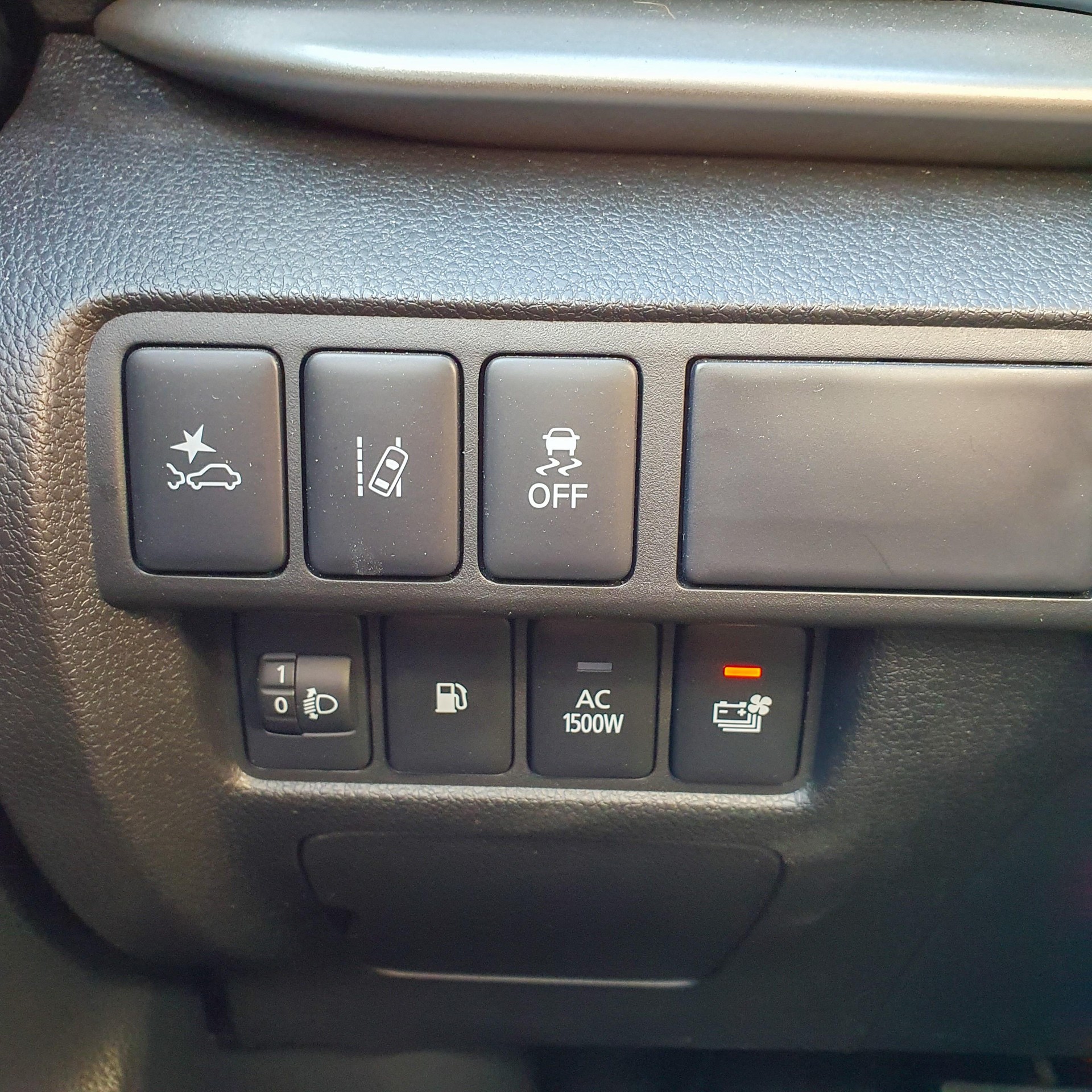 MITSUBISHI Eclipse Cross 2.4 PHEV Ralliart 4x4-image-12