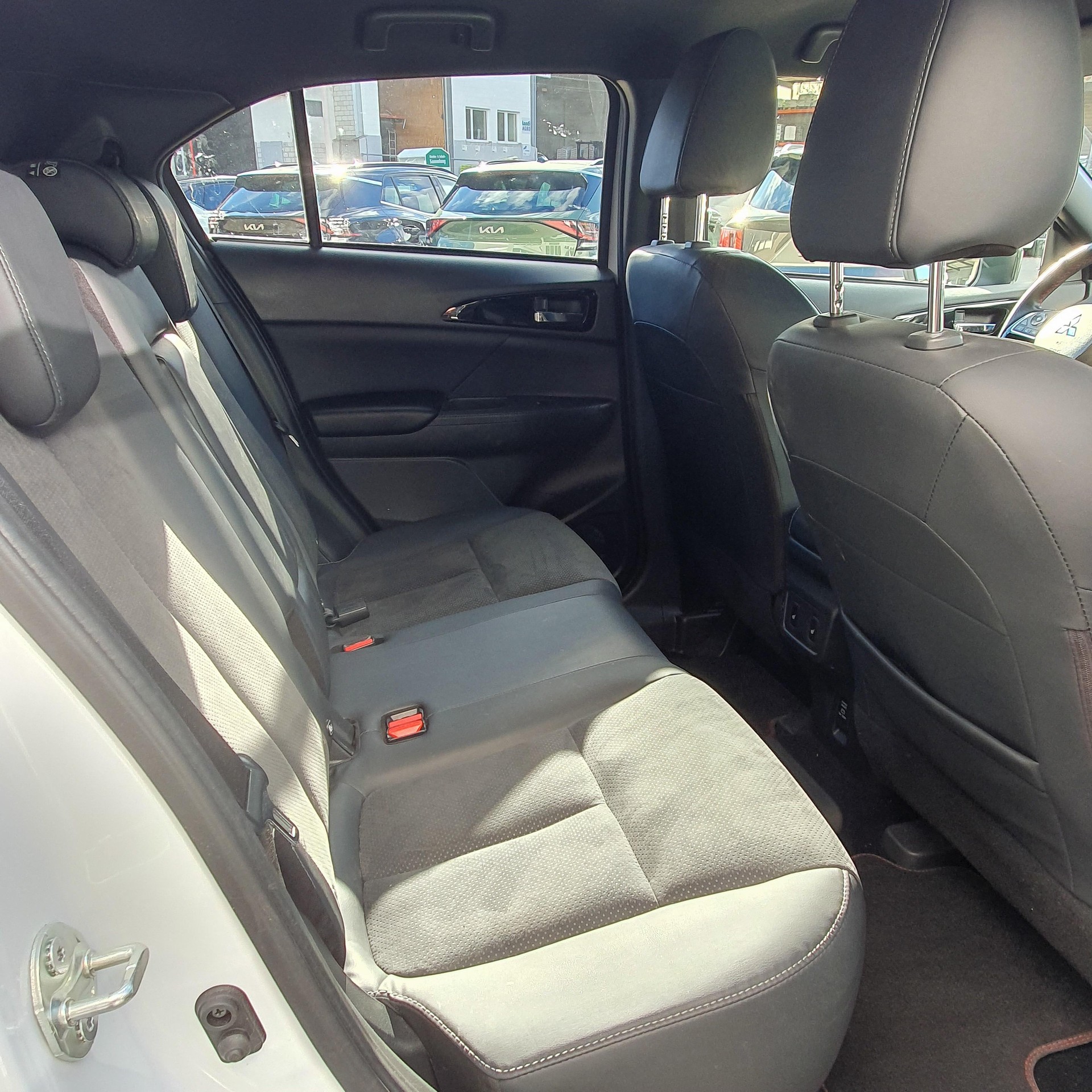 MITSUBISHI Eclipse Cross 2.4 PHEV Ralliart 4x4-image-4