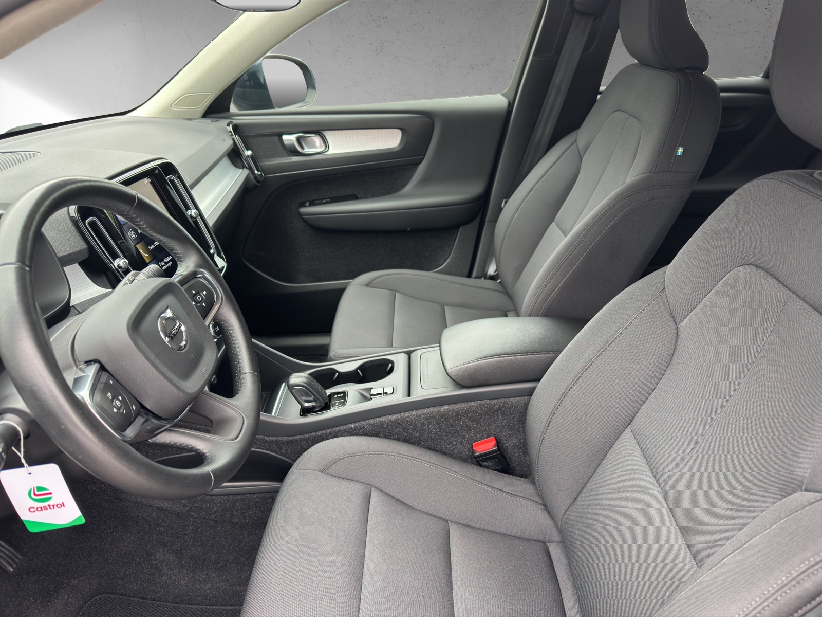 VOLVO XC40 1.5 T2 Momentum-image-8