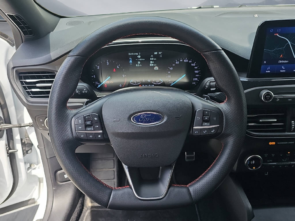 FORD Focus Station Wagon 2.0 EcoBlue 150 ST-Line-image-7