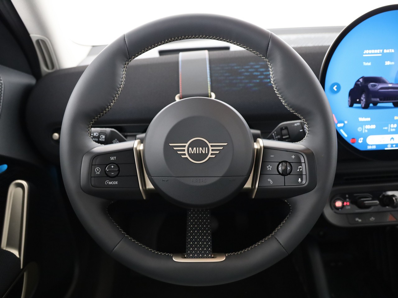 MINI Aceman E-image-16