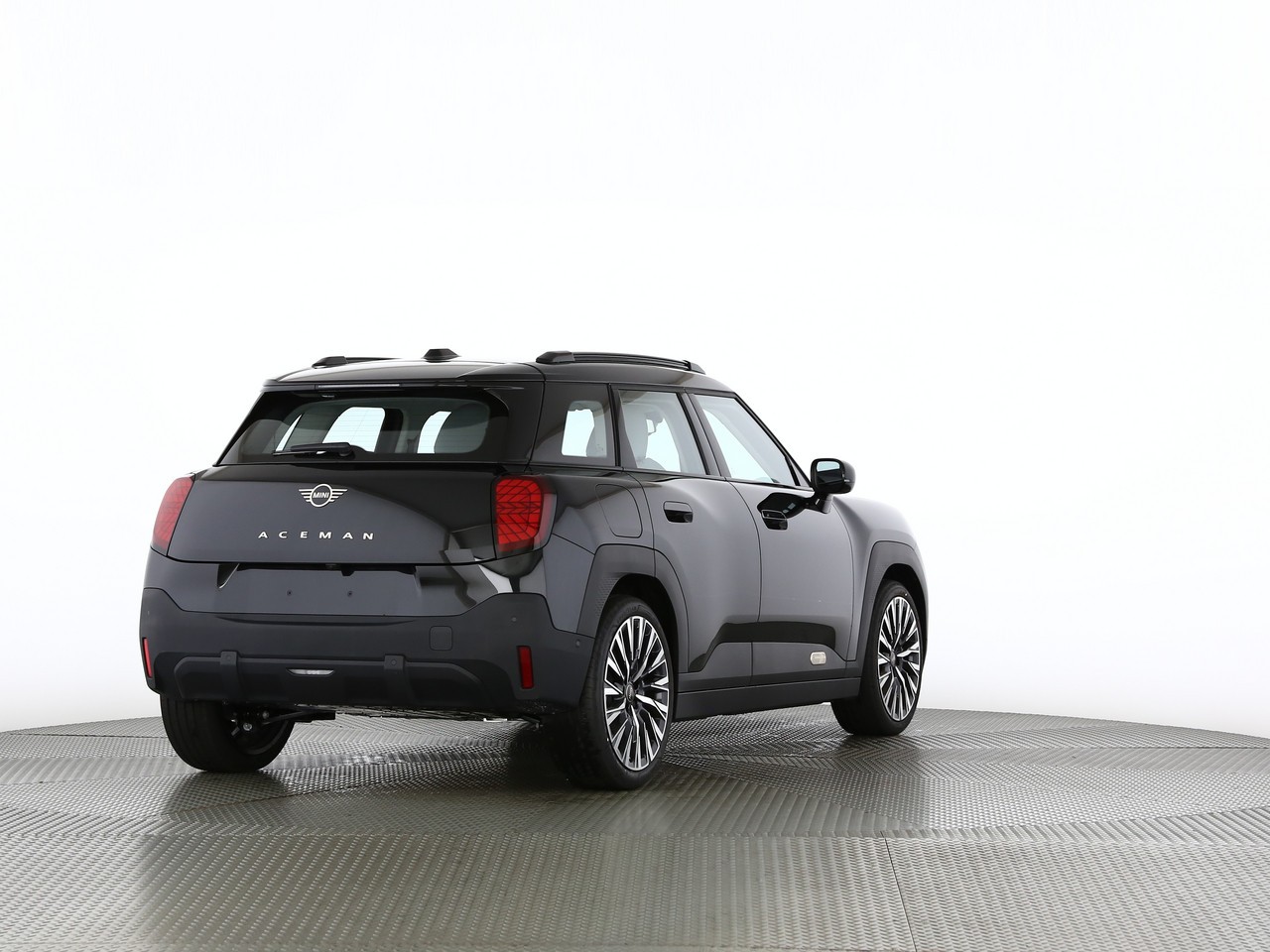 MINI Aceman E-image-1