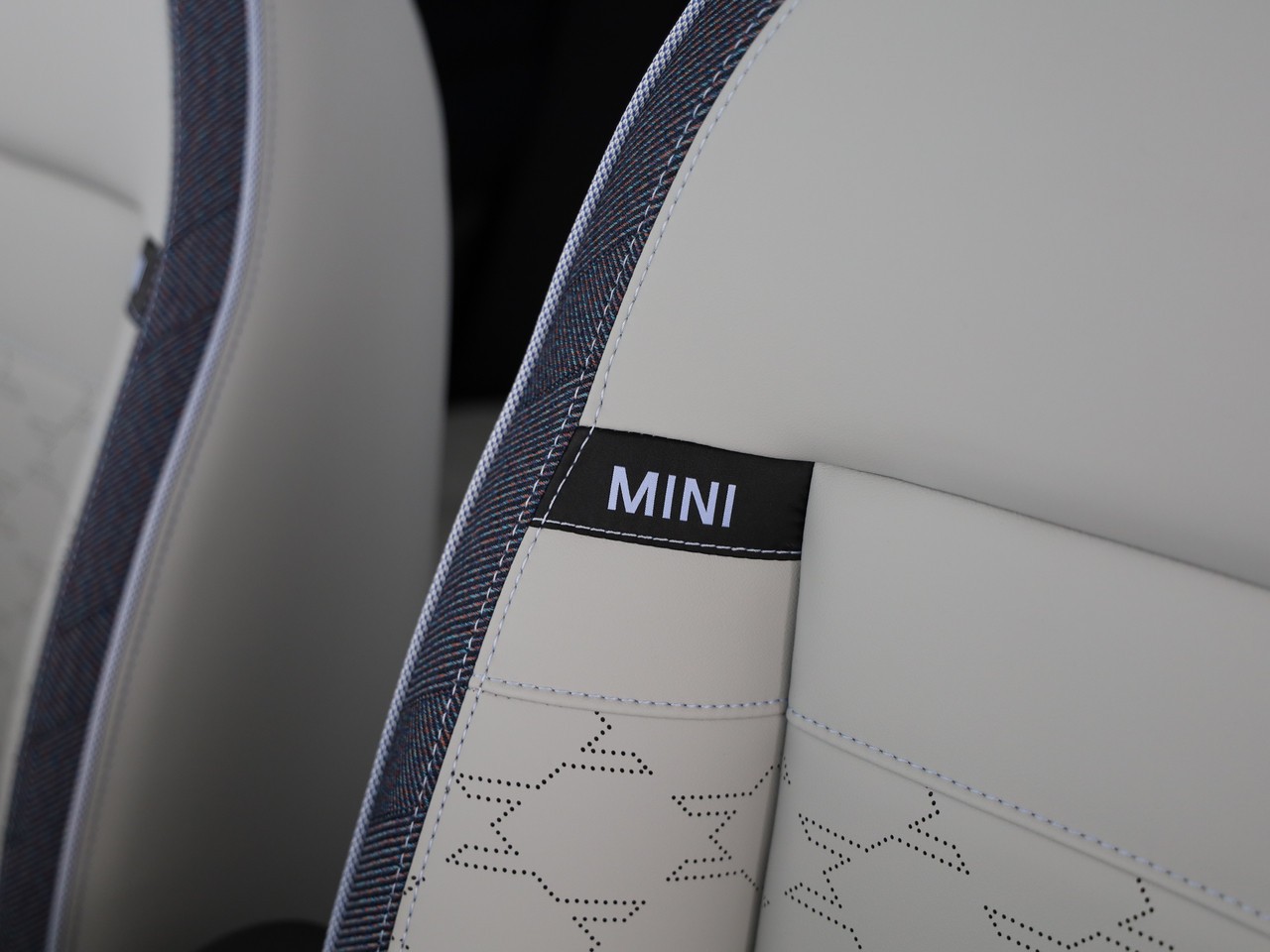 MINI Aceman E-image-6