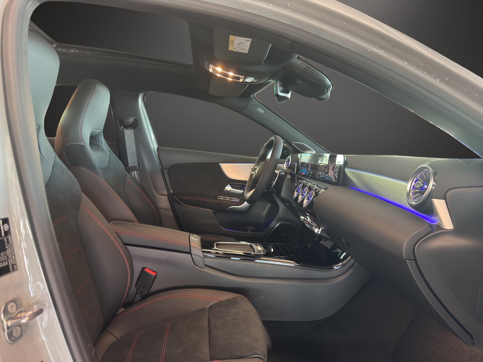 MERCEDES-BENZ A AMG 35 4Matic 8G-DCT-image-10