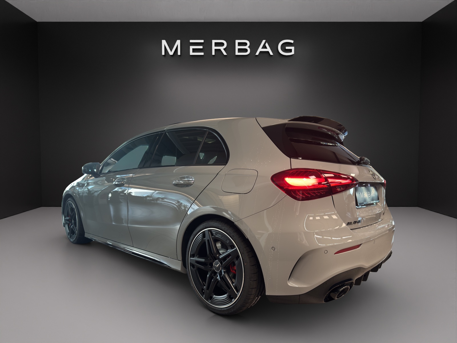 MERCEDES-BENZ A AMG 35 4Matic 8G-DCT-image-3