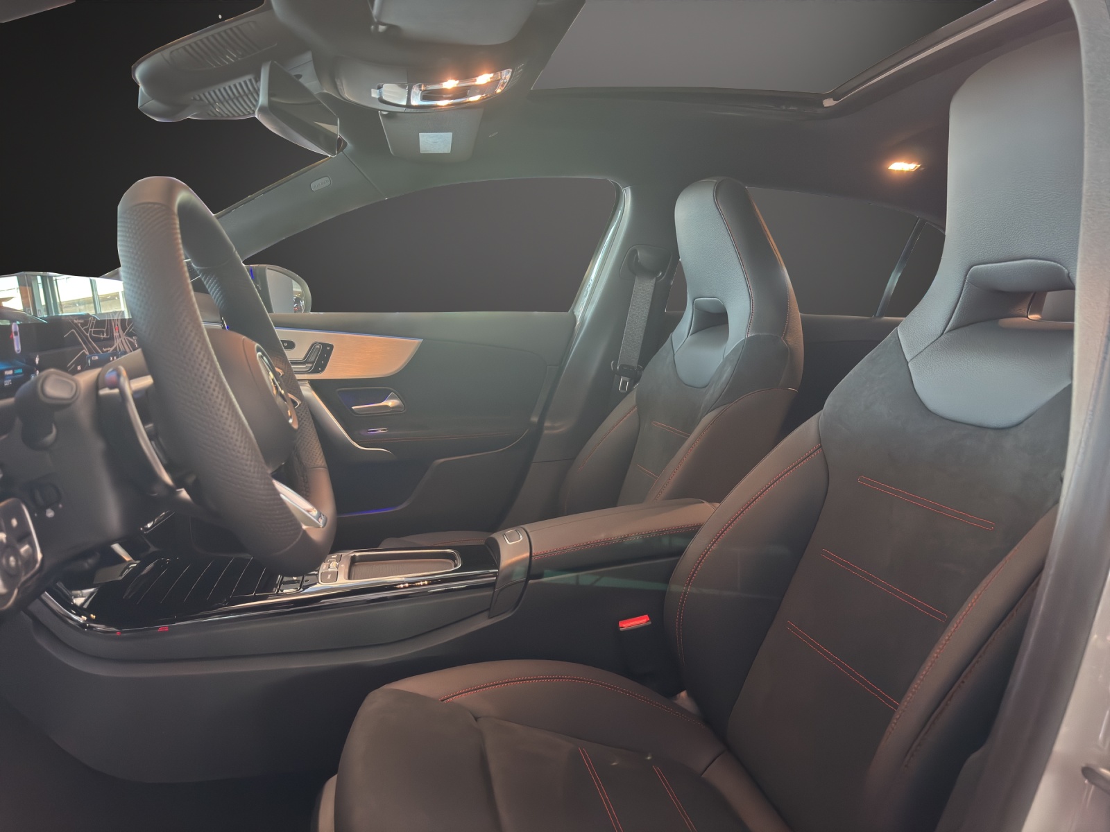 MERCEDES-BENZ A AMG 35 4Matic 8G-DCT-image-8