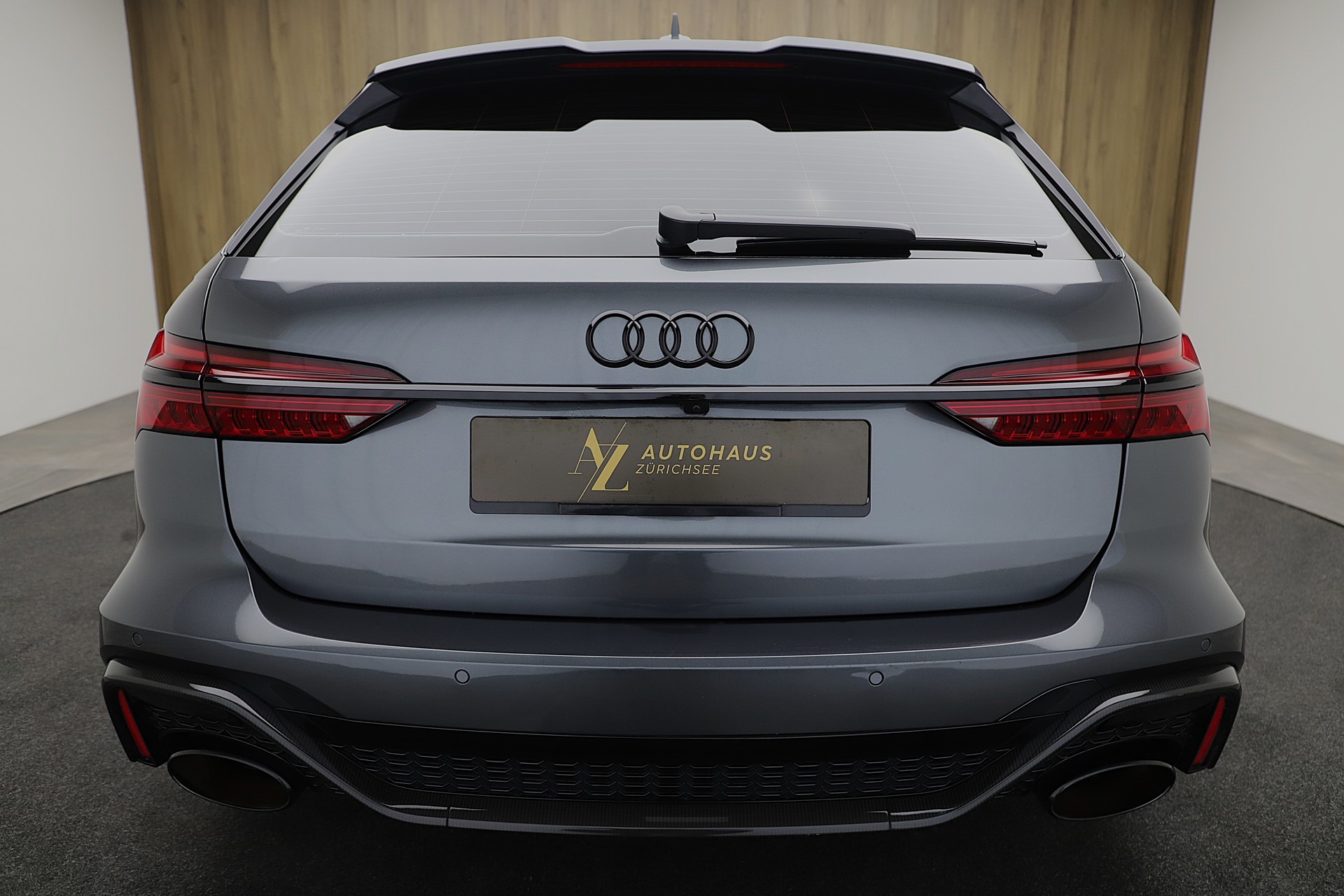 AUDI RS6 Avant 4.0 TFSI V8 quattro-image-3