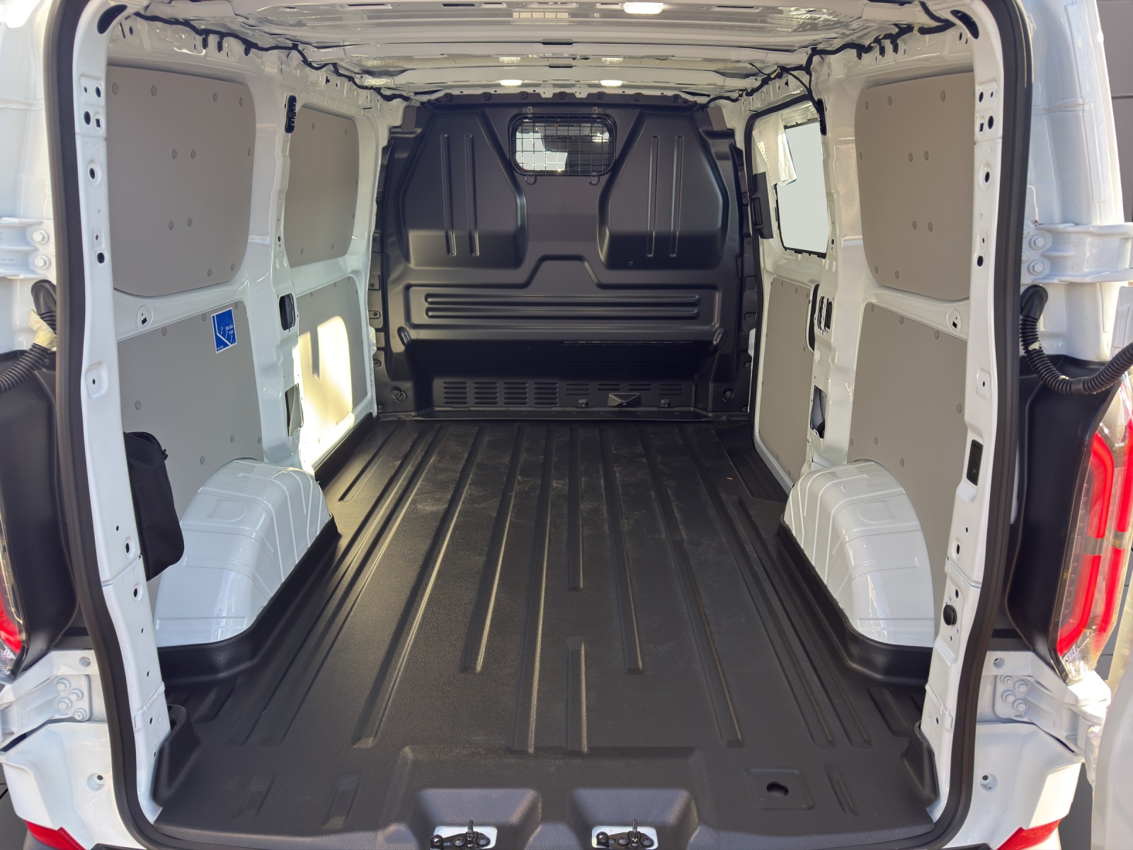 Image FORD TRANSIT-CUSTOM Transit Custom Van 320 L1H1 65kWh Trend