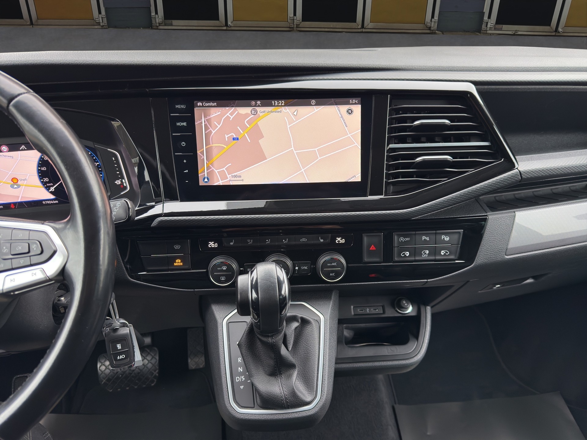 VW T6.1 Multivan 2.0 TDI 199 Highline DSG 4m-image-15