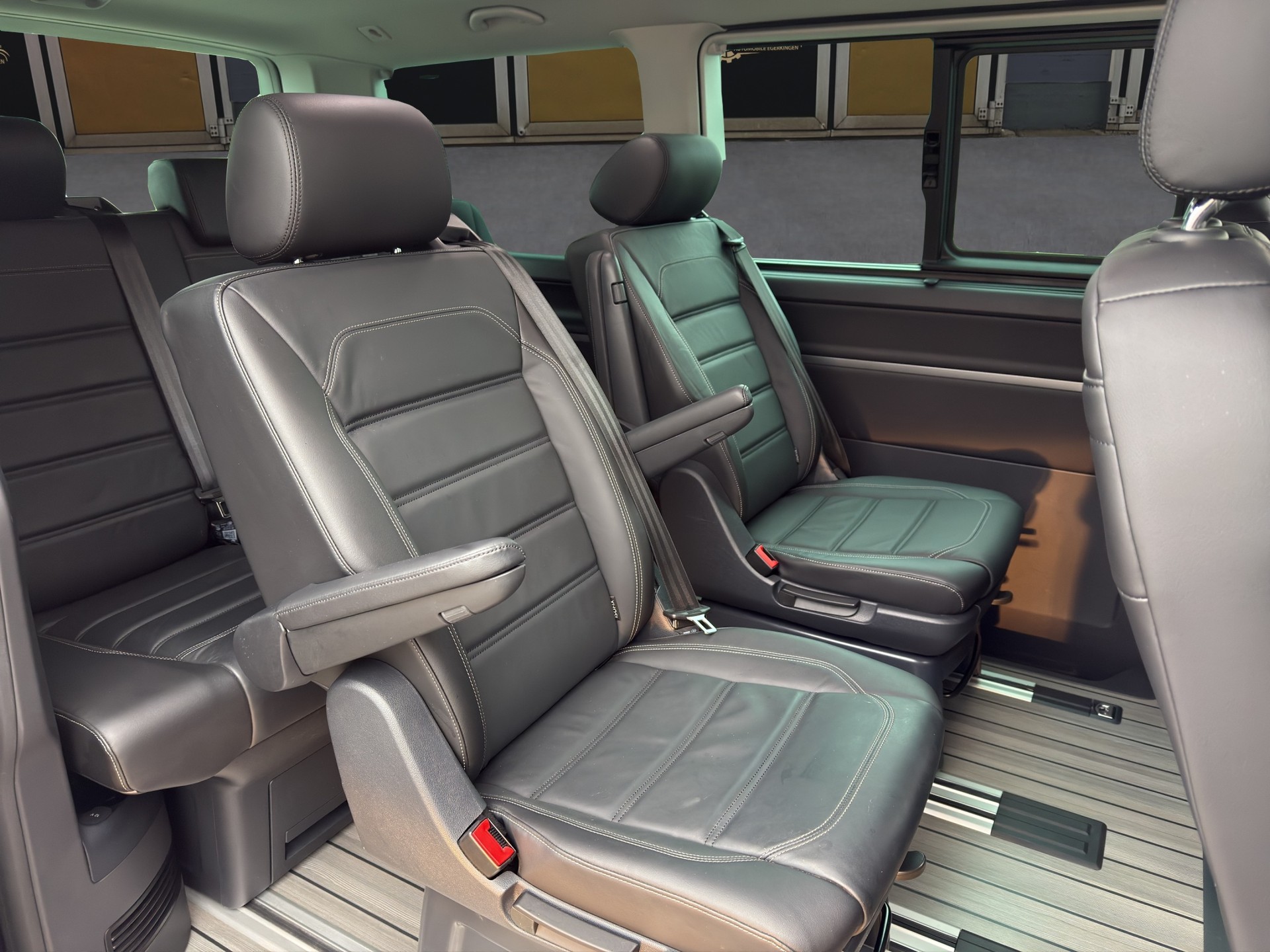 VW T6.1 Multivan 2.0 TDI 199 Highline DSG 4m-image-12