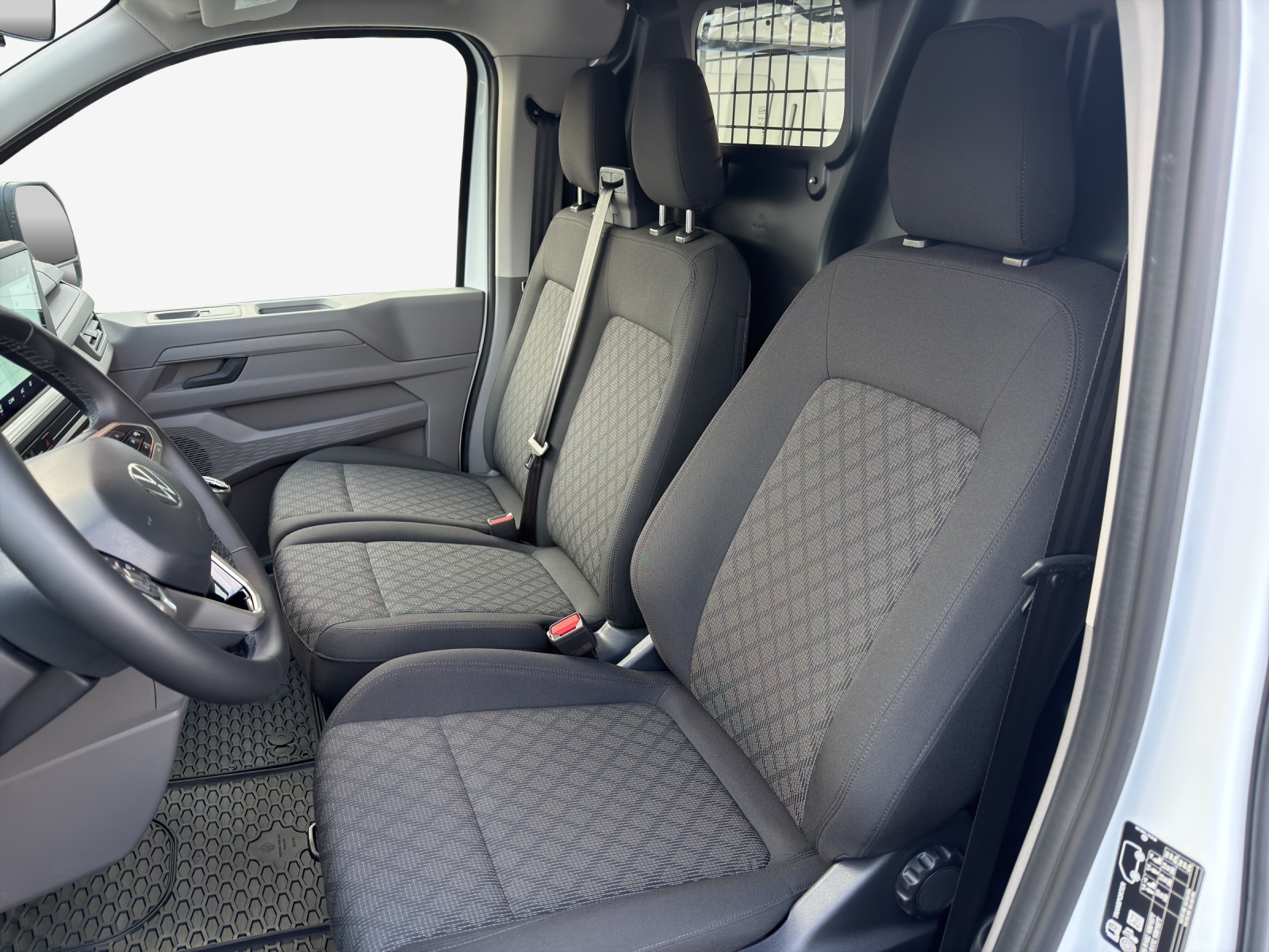 VW Transporter 2.0 TDI-image-11