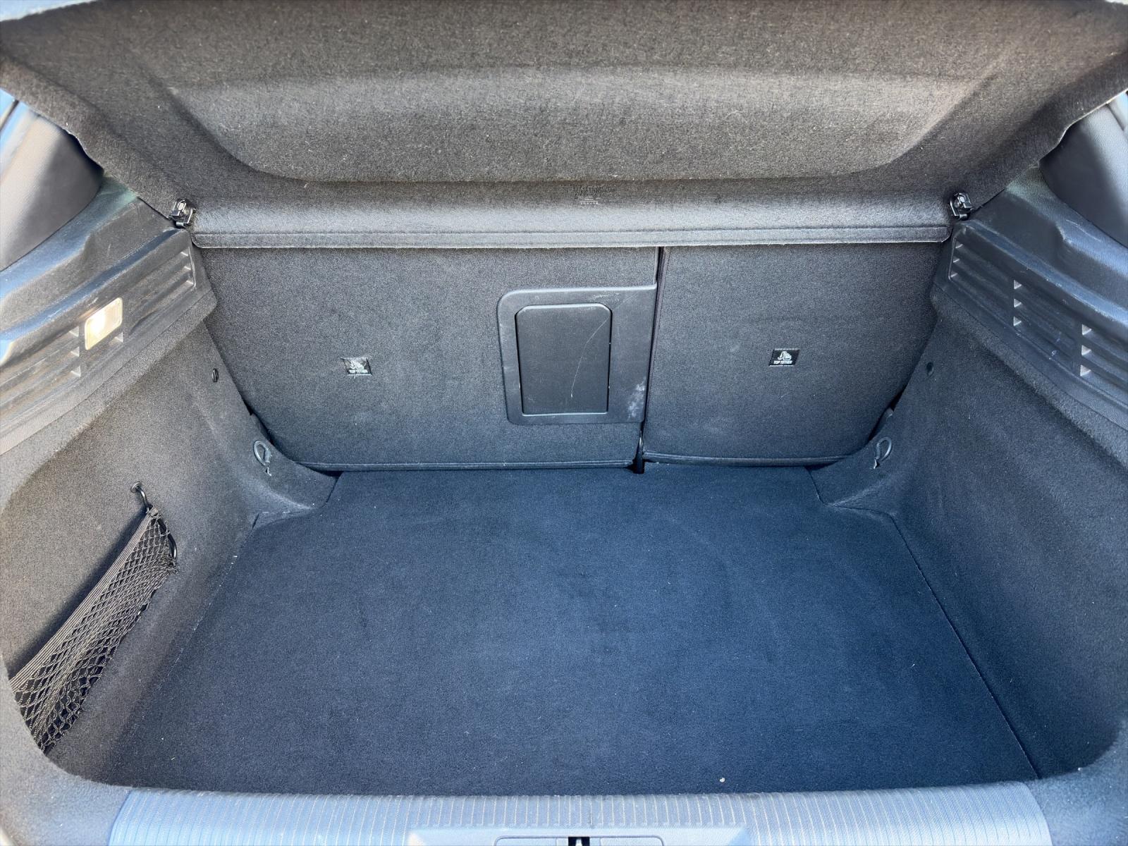 PEUGEOT 308 1.2 PureTech GT-image-10