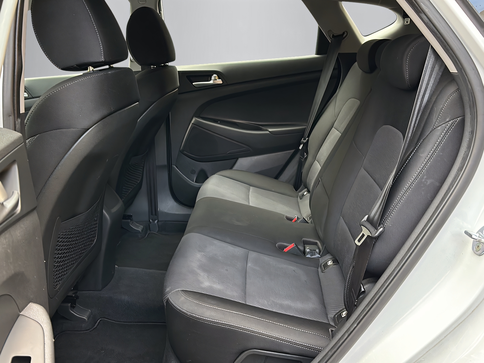 HYUNDAI Tucson 1.6 CRDi Origo 4WD-image-11