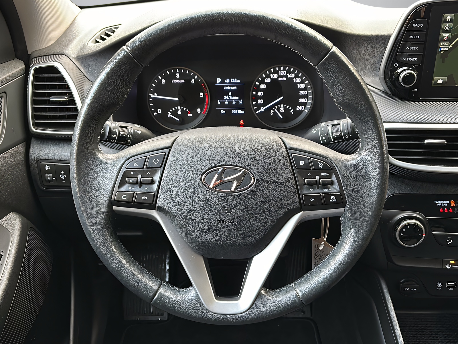 HYUNDAI Tucson 1.6 CRDi Origo 4WD-image-13