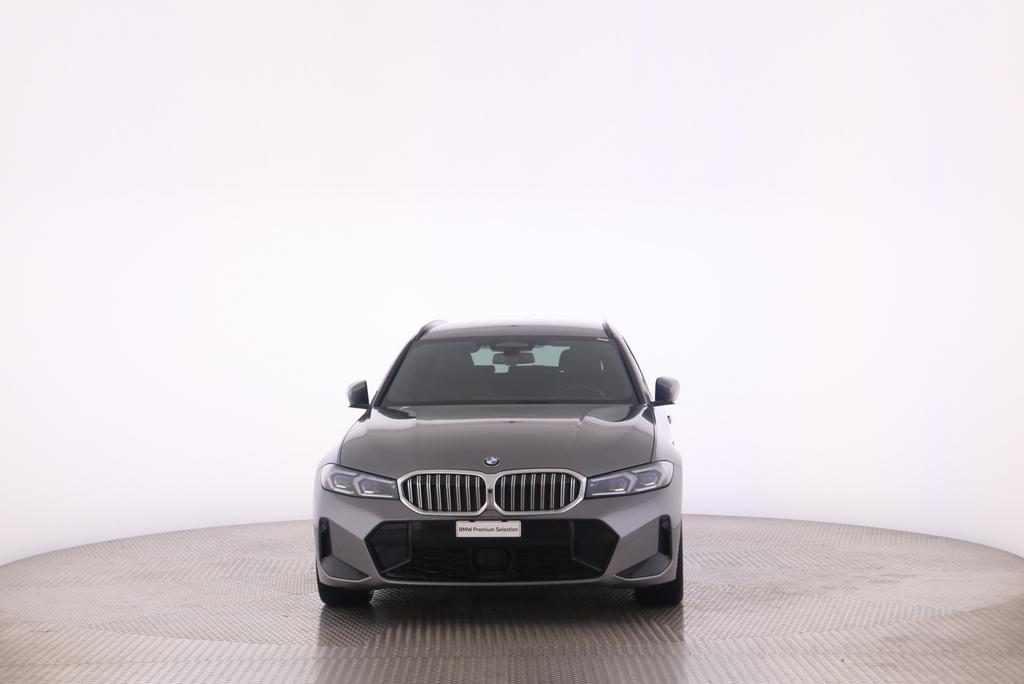 BMW 330d xDrive Touring-image-8