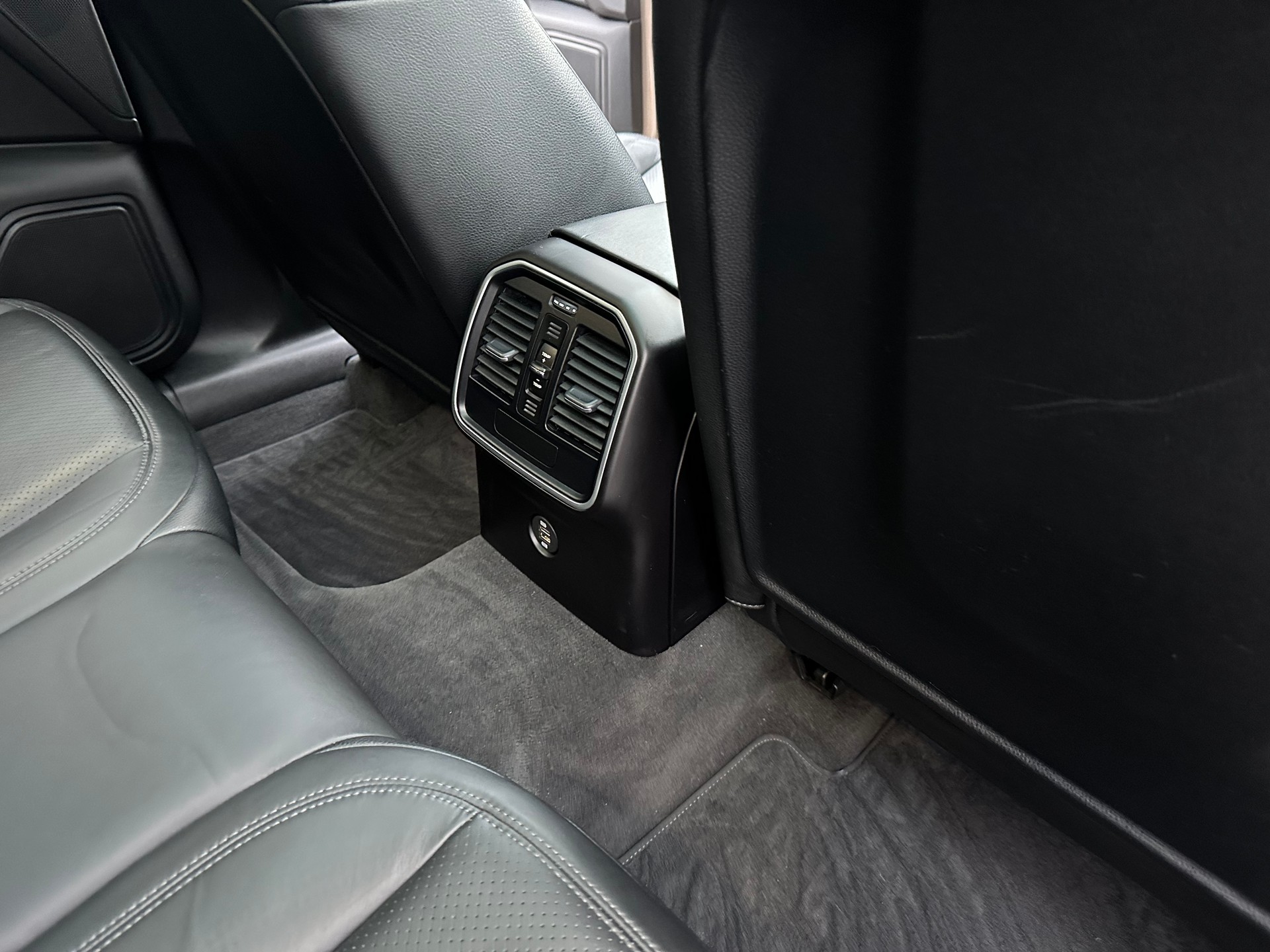 PORSCHE Macan S PDK-image-22