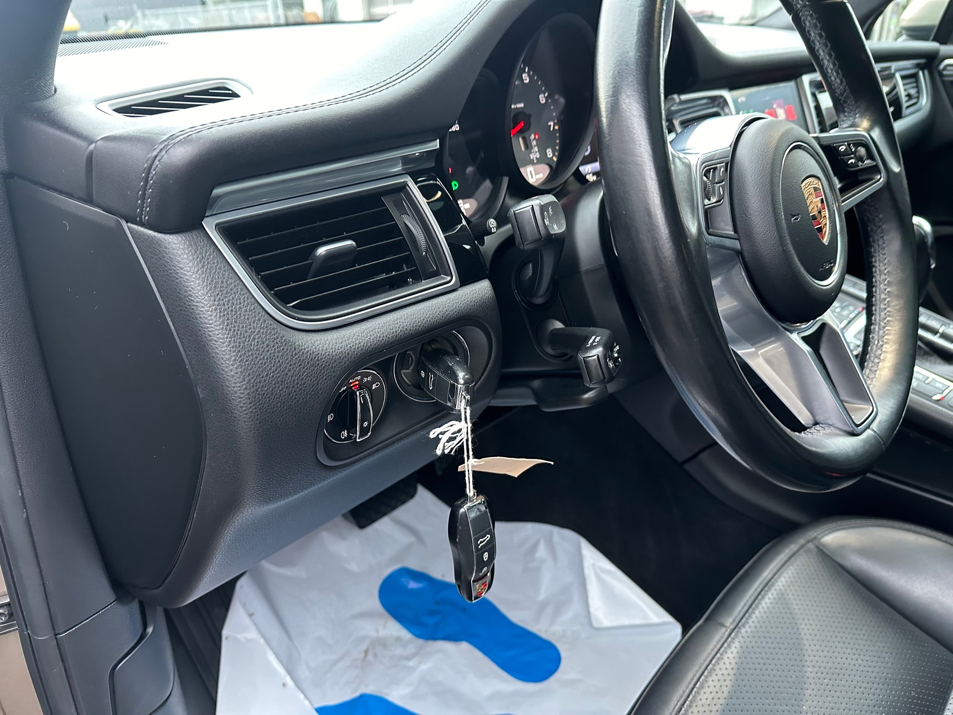 PORSCHE Macan S PDK-image-11