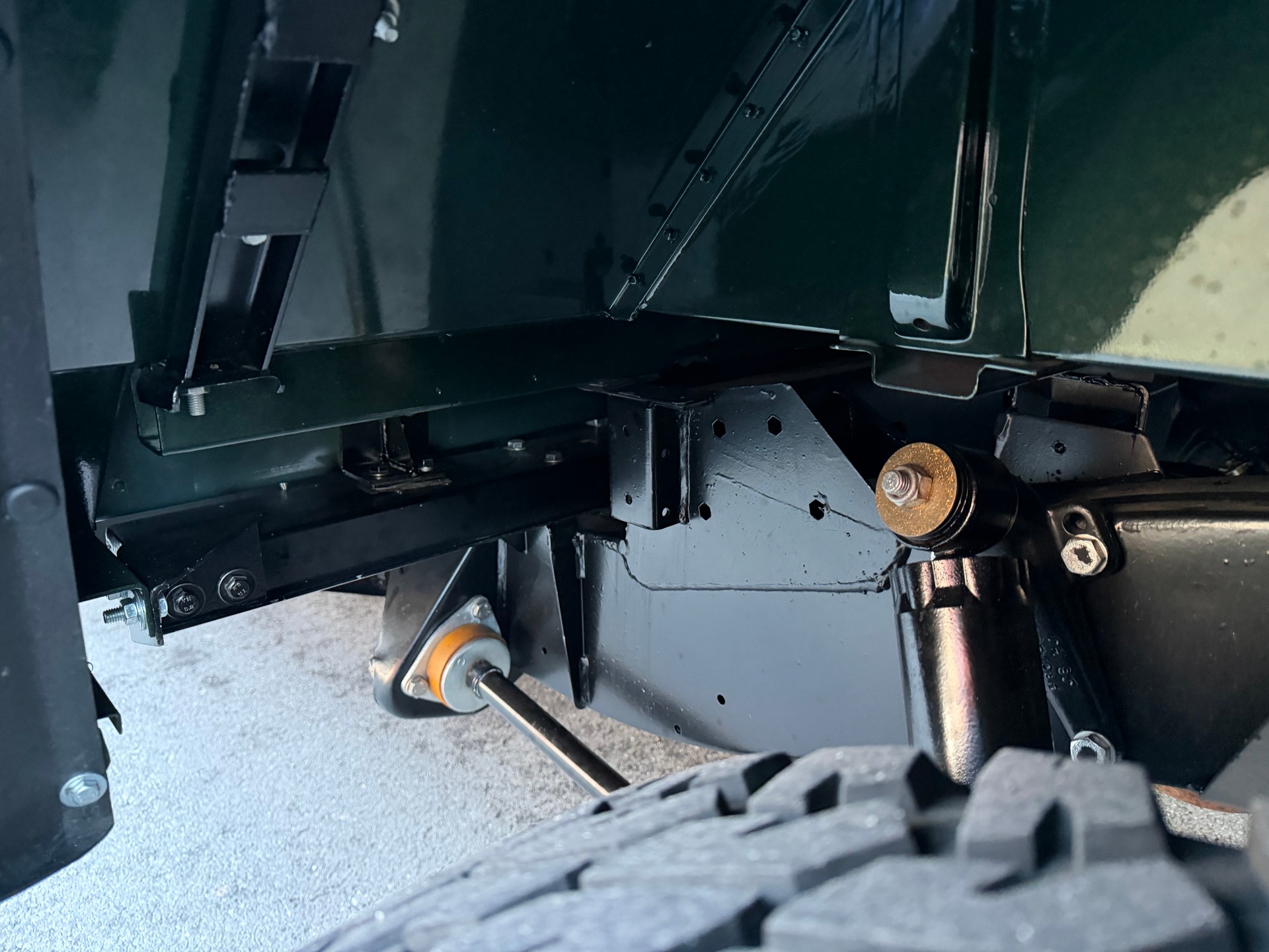 LAND ROVER Defender 110 TD5 *EPSOM verzinkt*-image-18