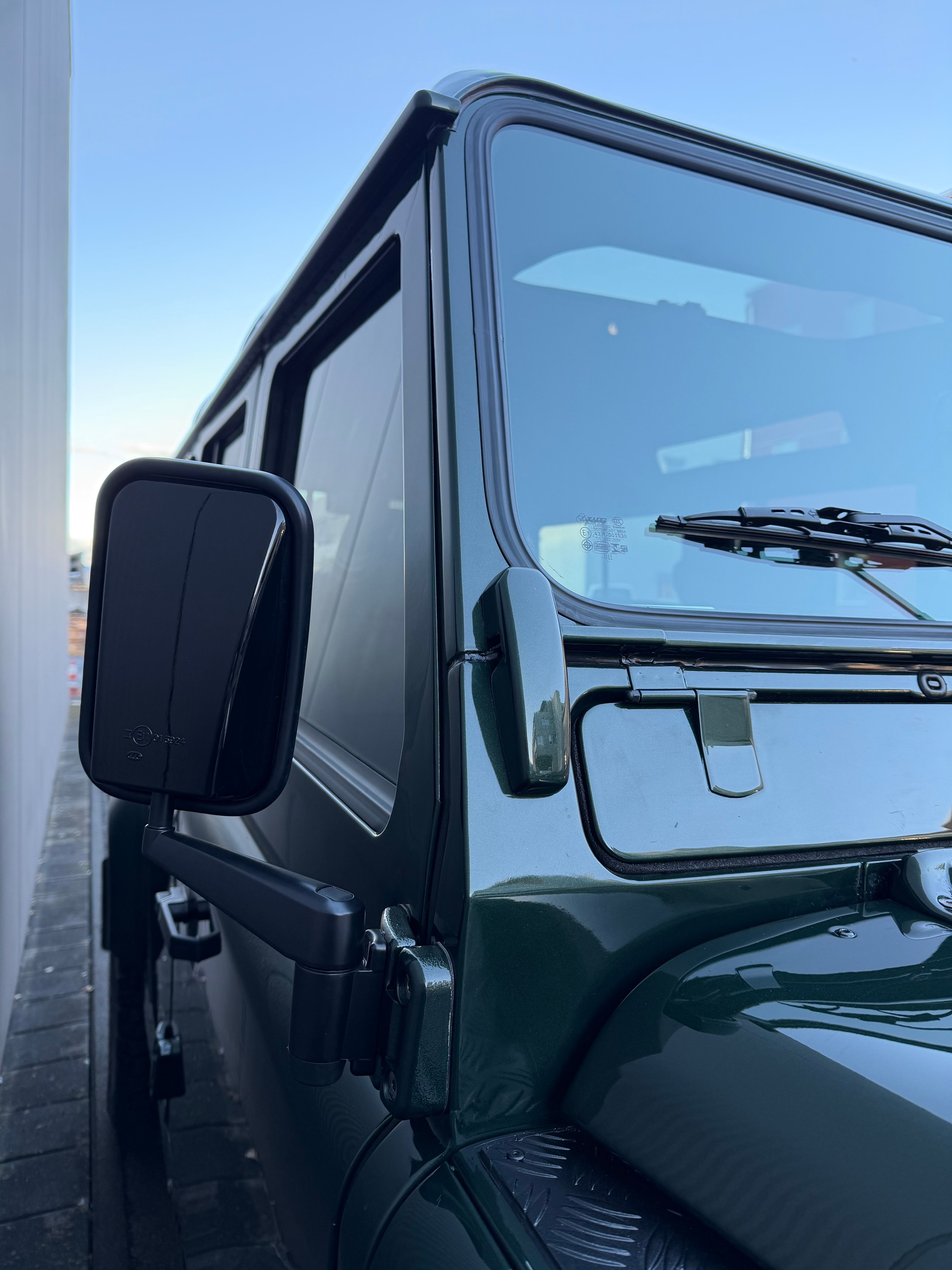 LAND ROVER Defender 110 TD5 *EPSOM verzinkt*-image-24
