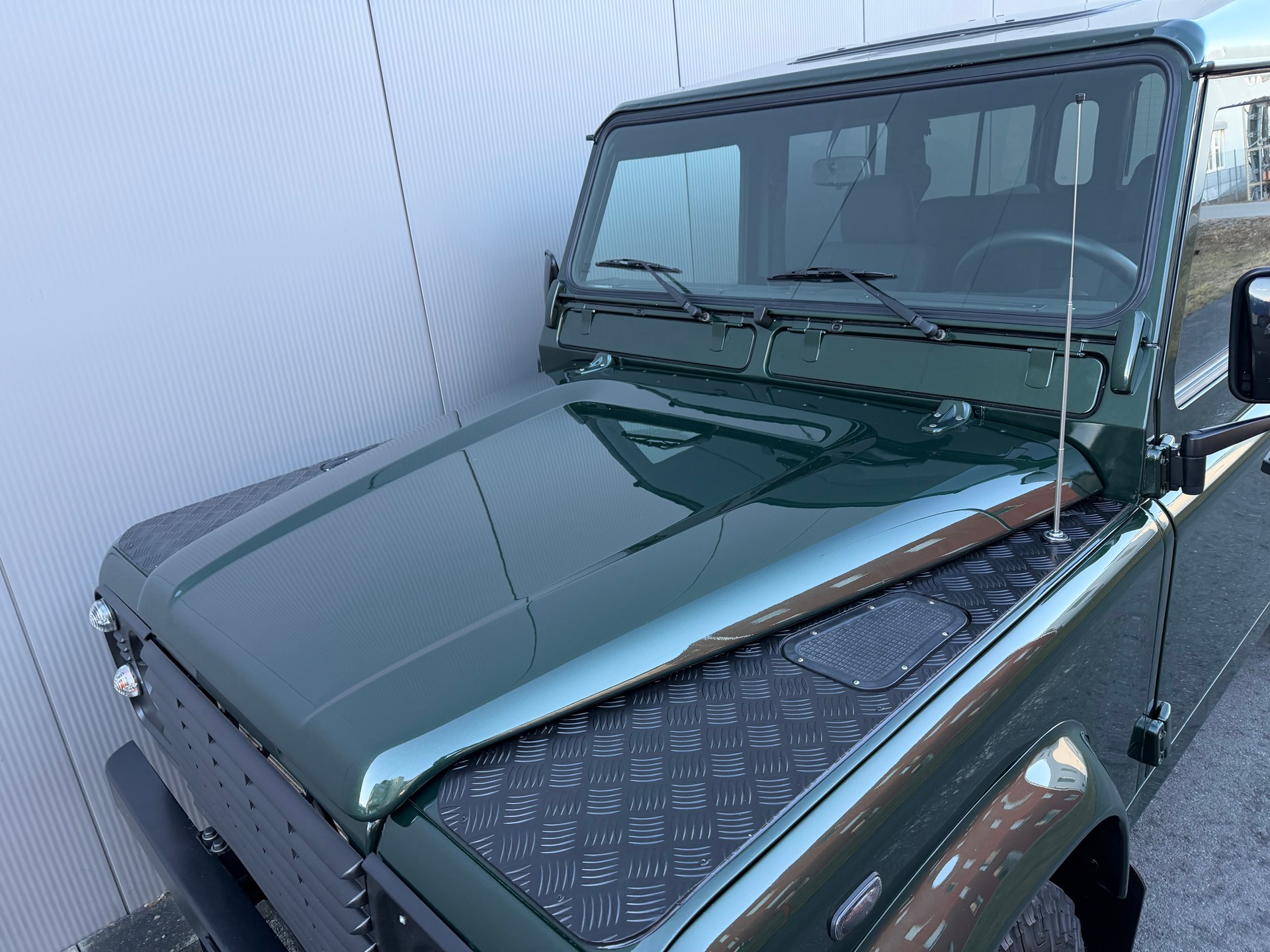 LAND ROVER Defender 110 TD5 *EPSOM verzinkt*-image-22