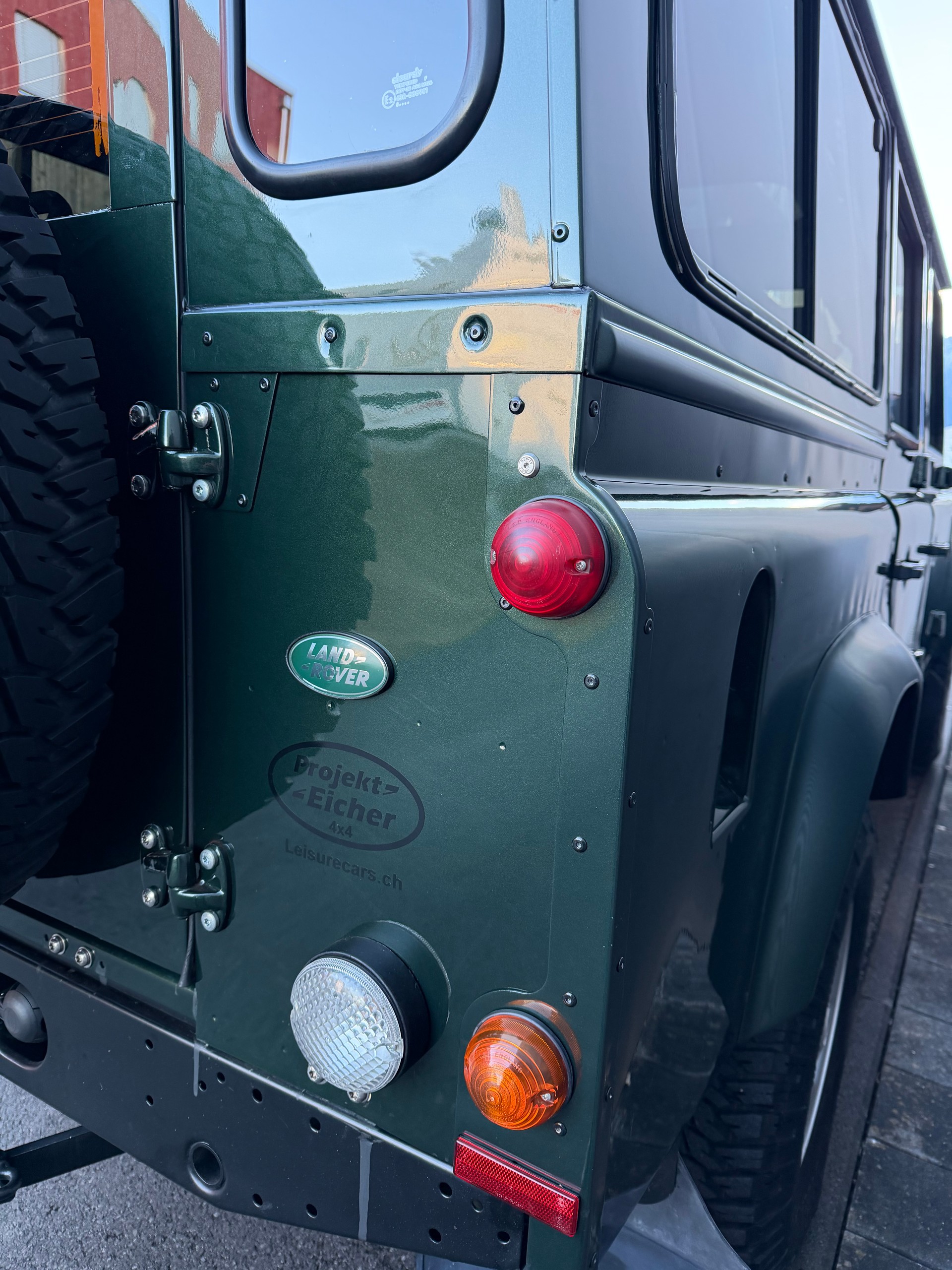 LAND ROVER Defender 110 TD5 *EPSOM verzinkt*-image-16
