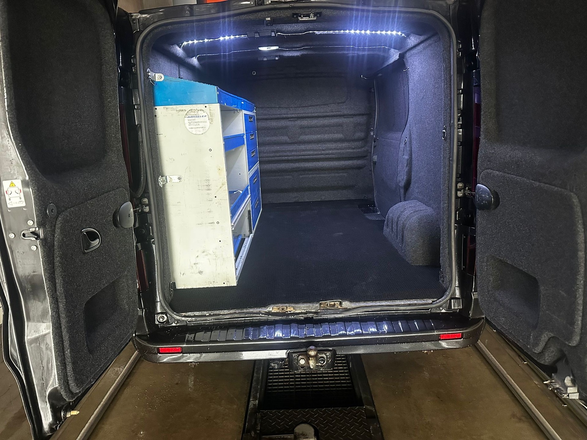 RENAULT Trafic 2.0 Blue dCi 130 Access L1H1-image-11