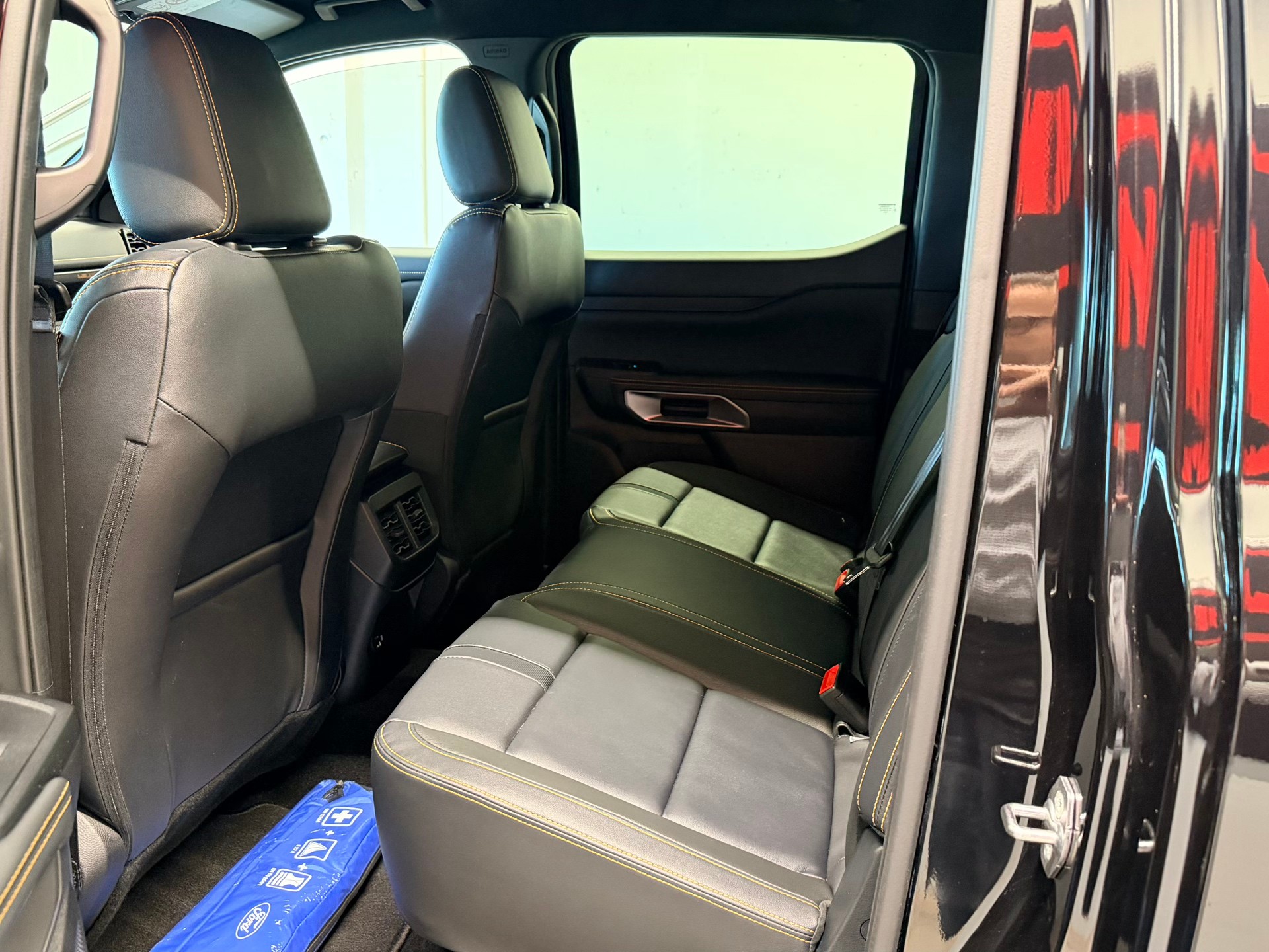 FORD Ranger Wildtrak 3.0 Eco Blue e-4WD Automat-image-13